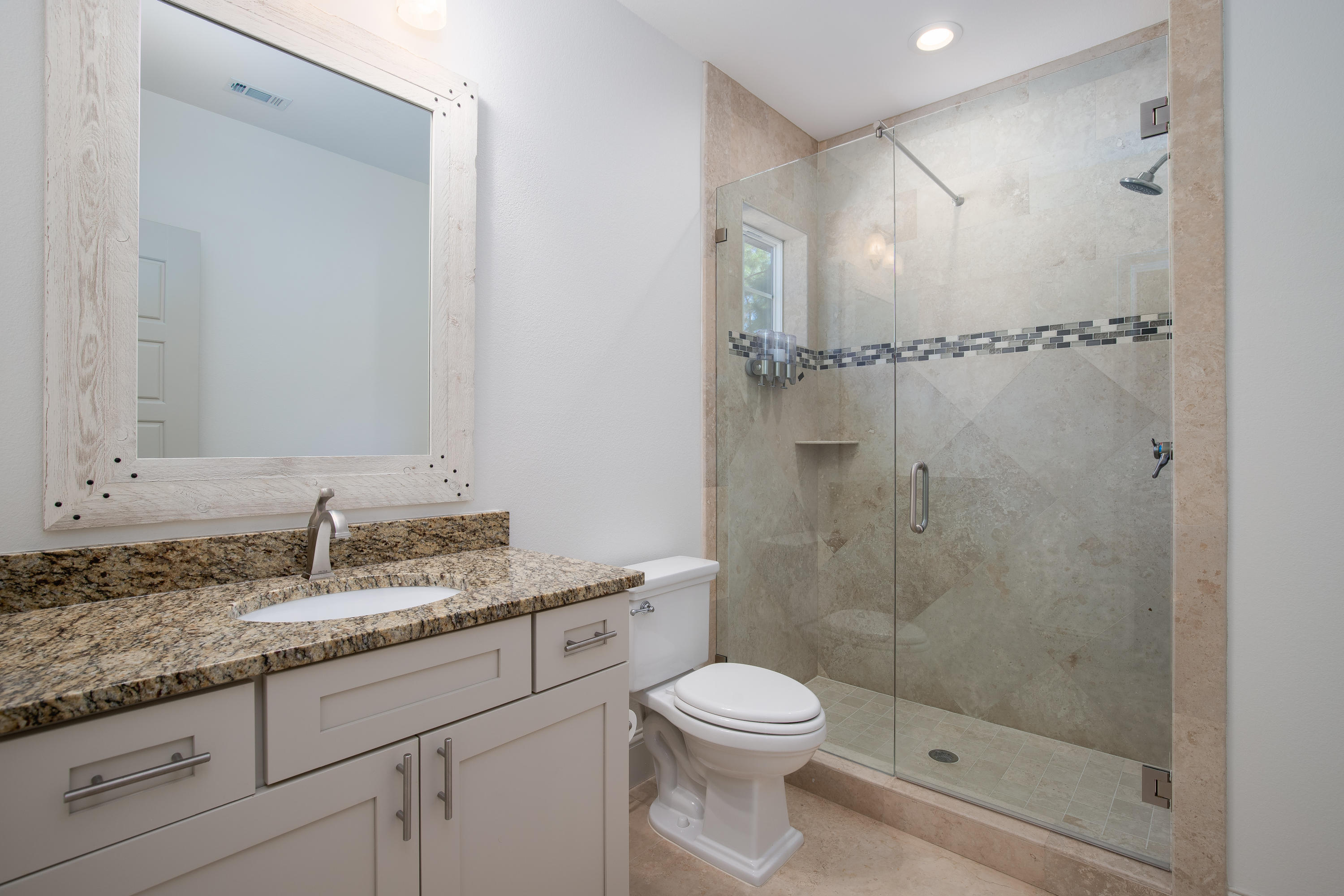 VILLA LAGO - Residential