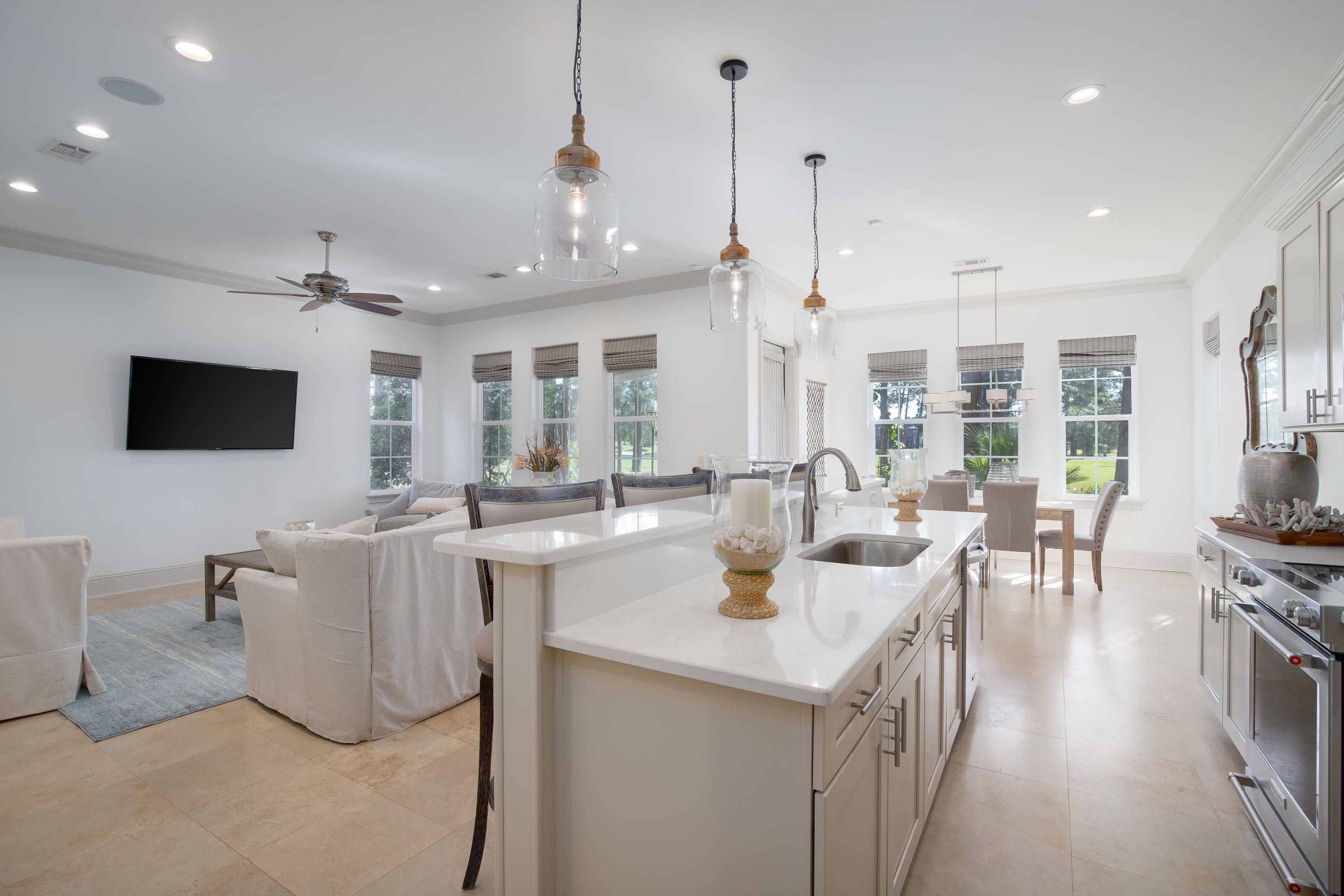 VILLA LAGO - Residential