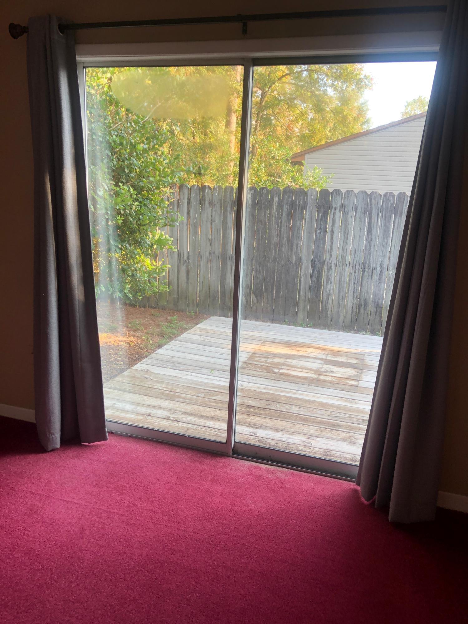 VALPARAISO PINECREST 6 - Residential Lease