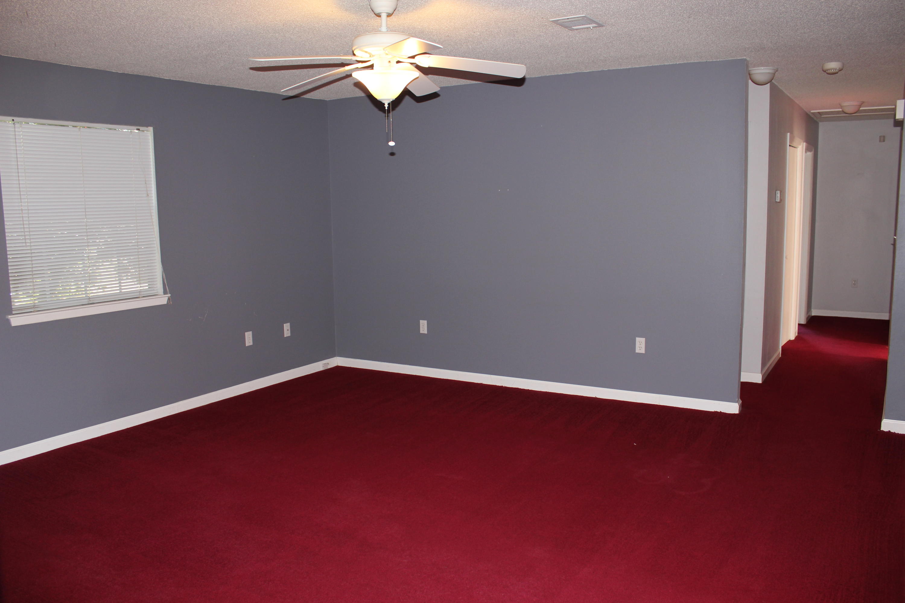 VALPARAISO PINECREST 6 - Residential Lease