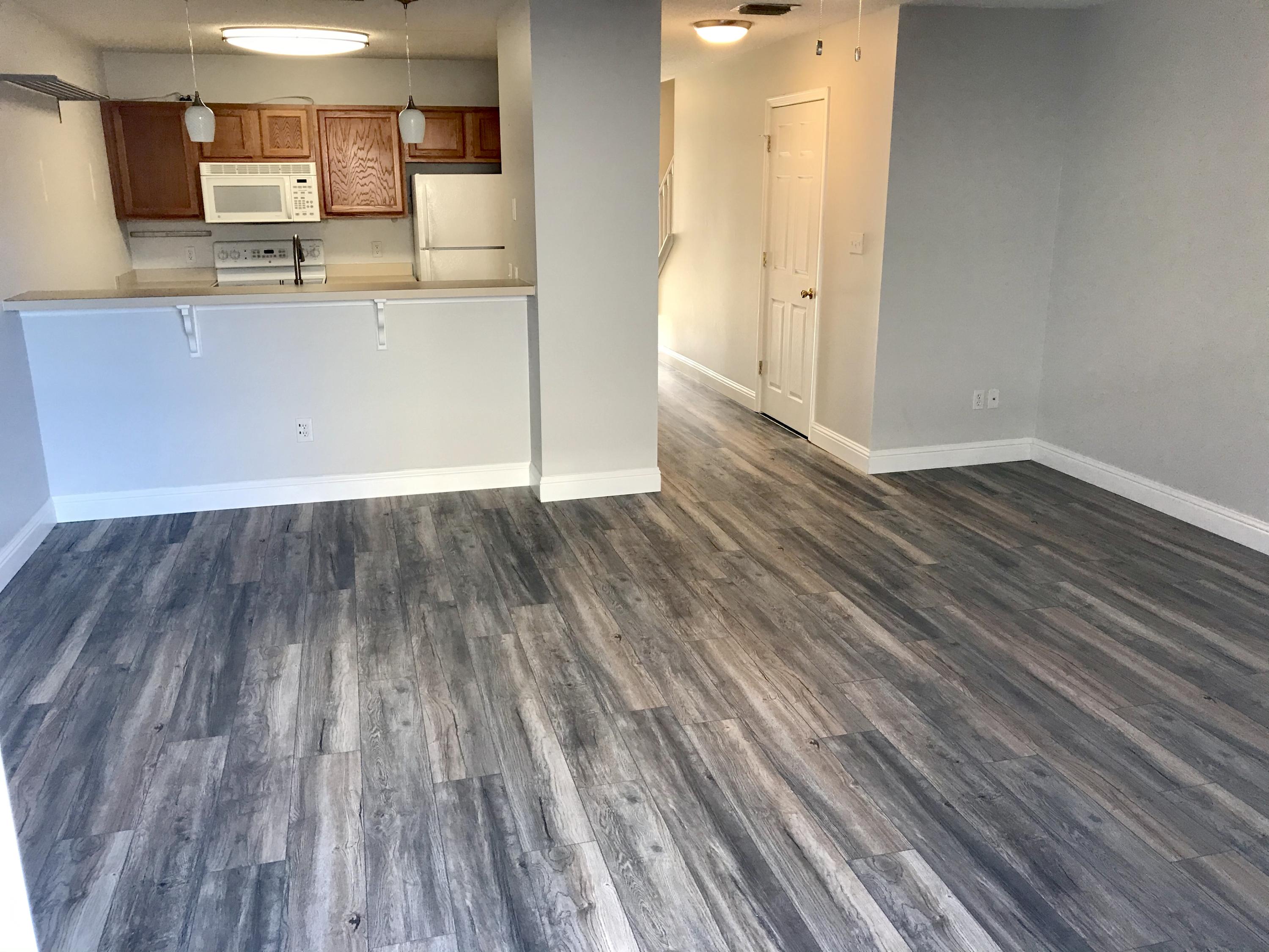 Houston Manor - Residential