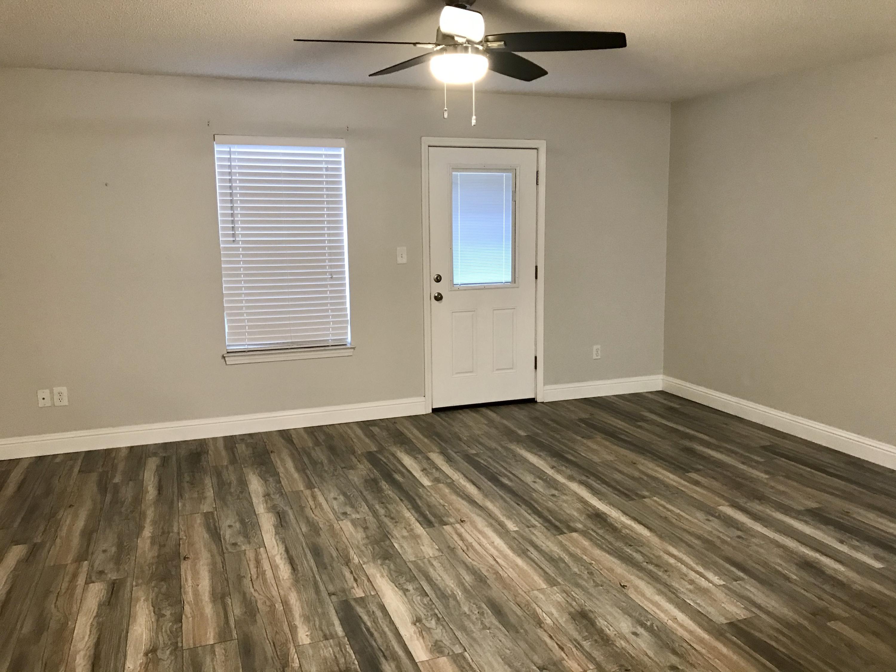 Houston Manor - Residential