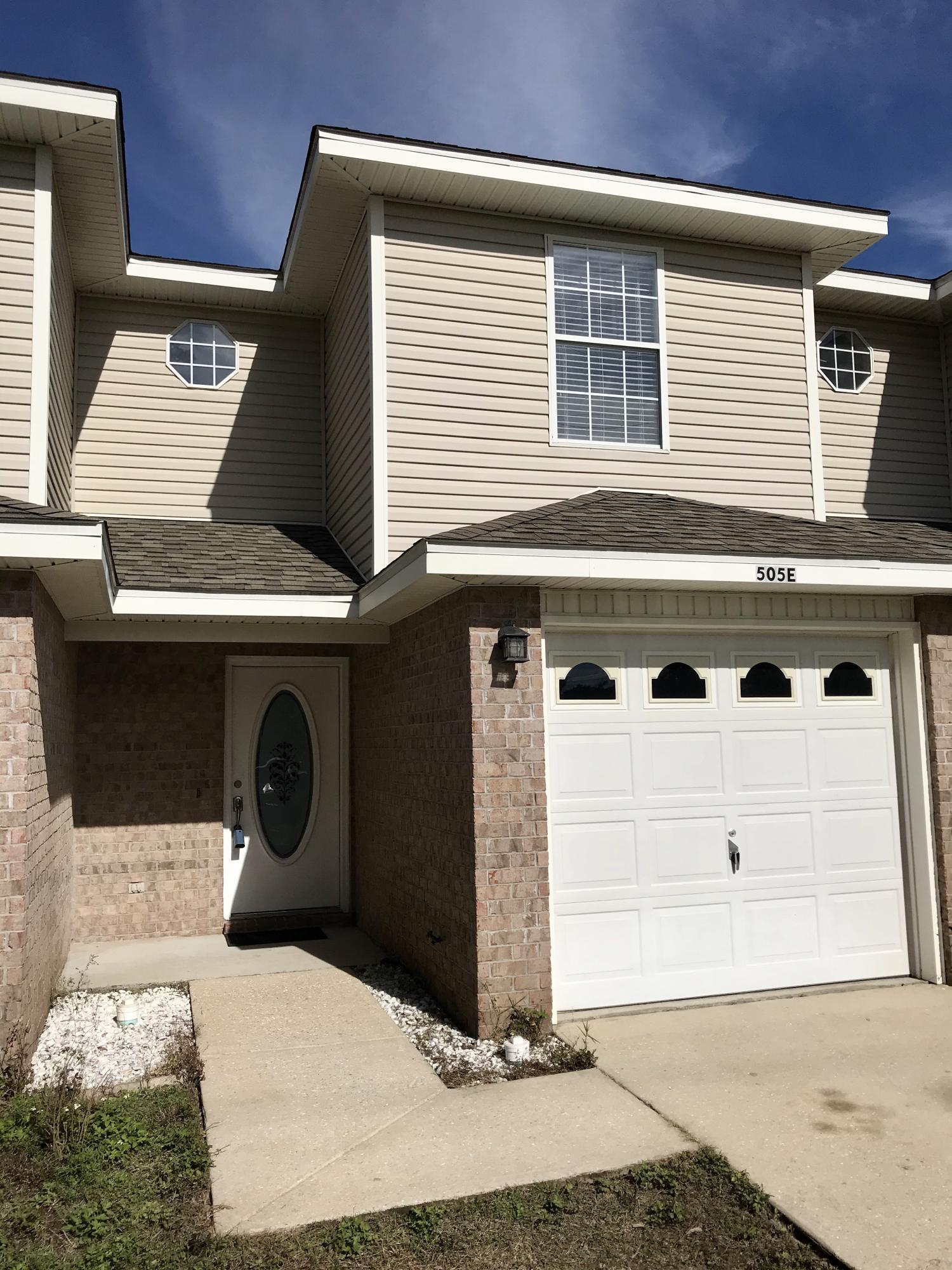 Houston Manor - Residential