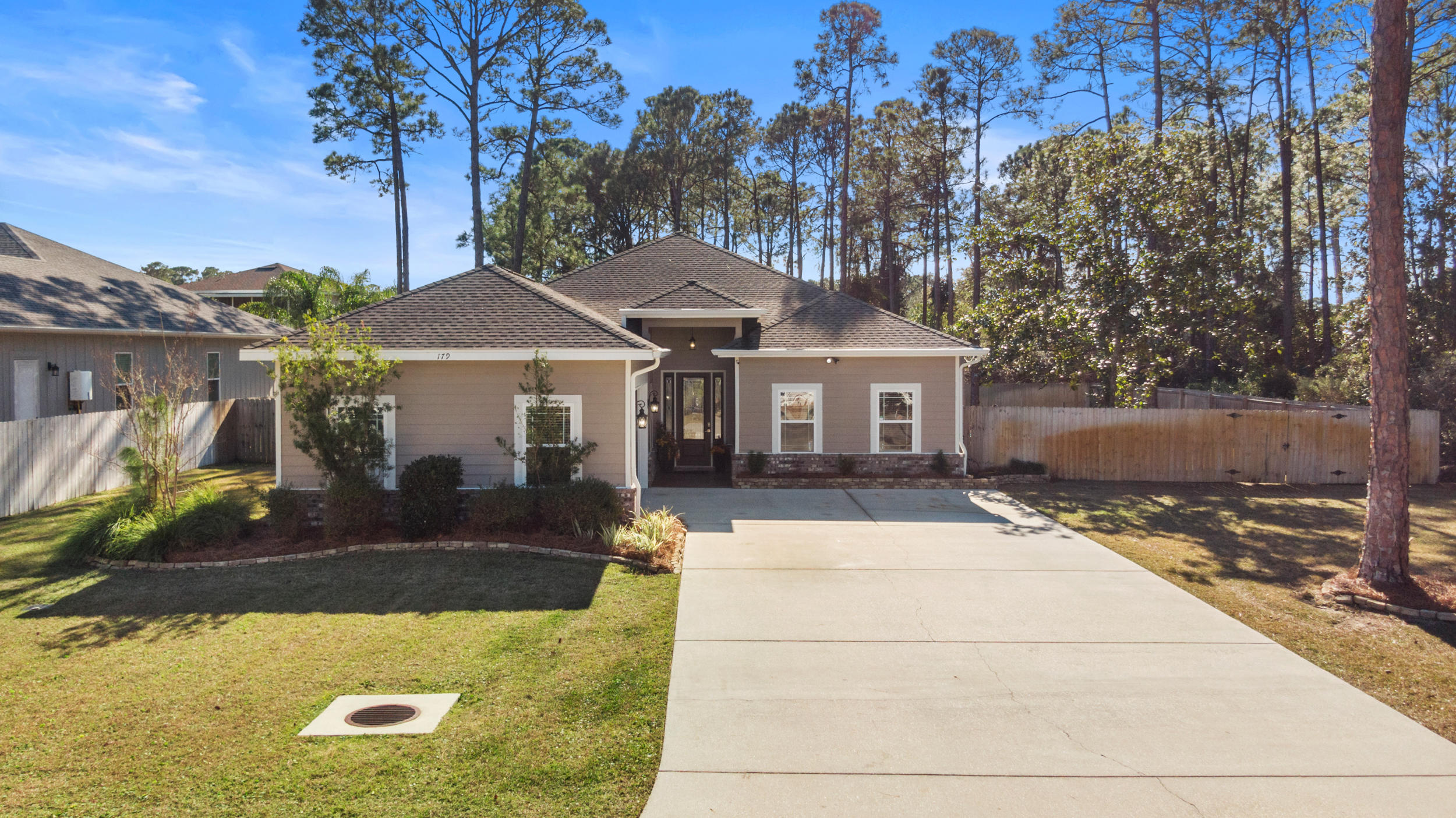 HOLIDAY SHORES ESTATES - Residential