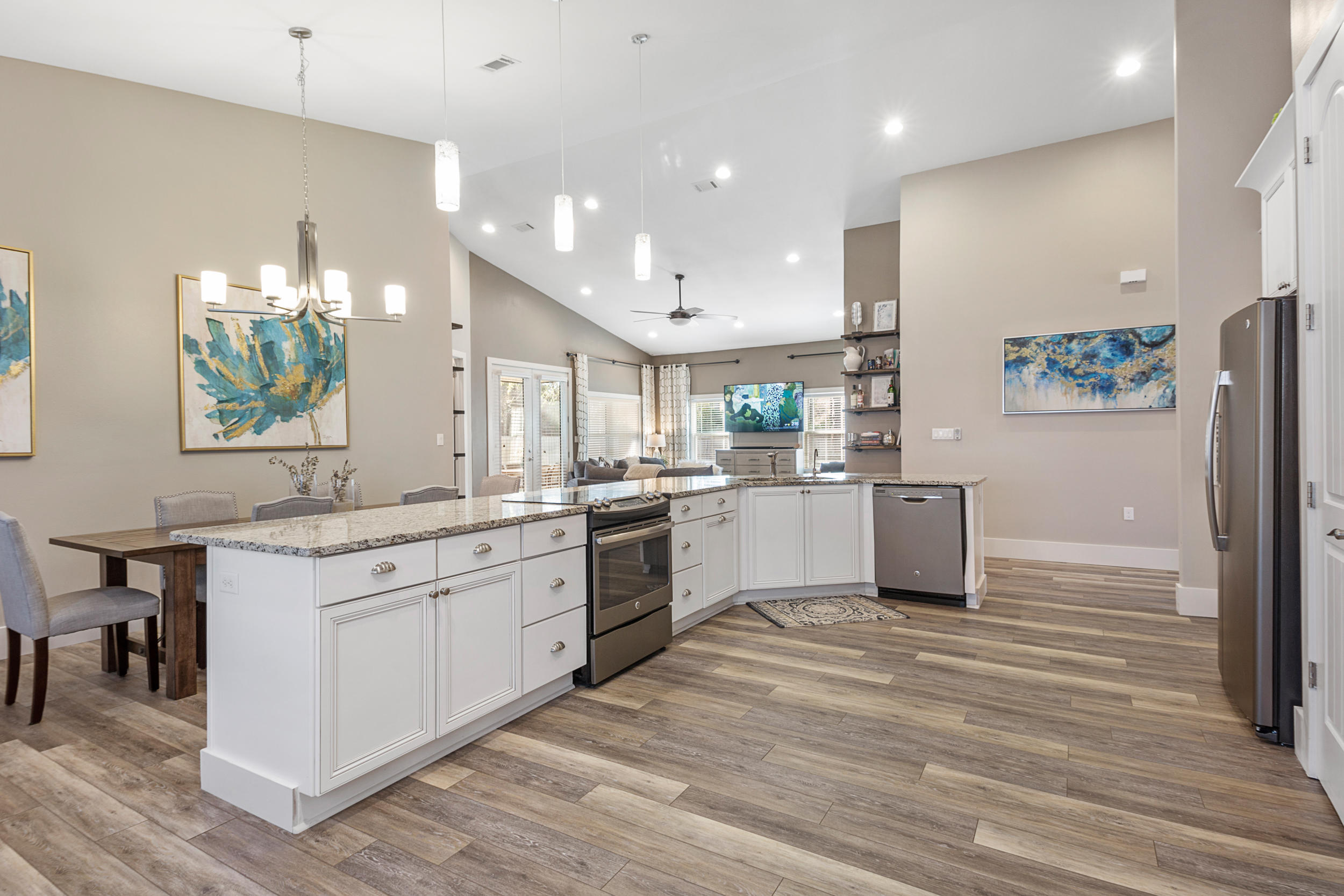 HOLIDAY SHORES ESTATES - Residential
