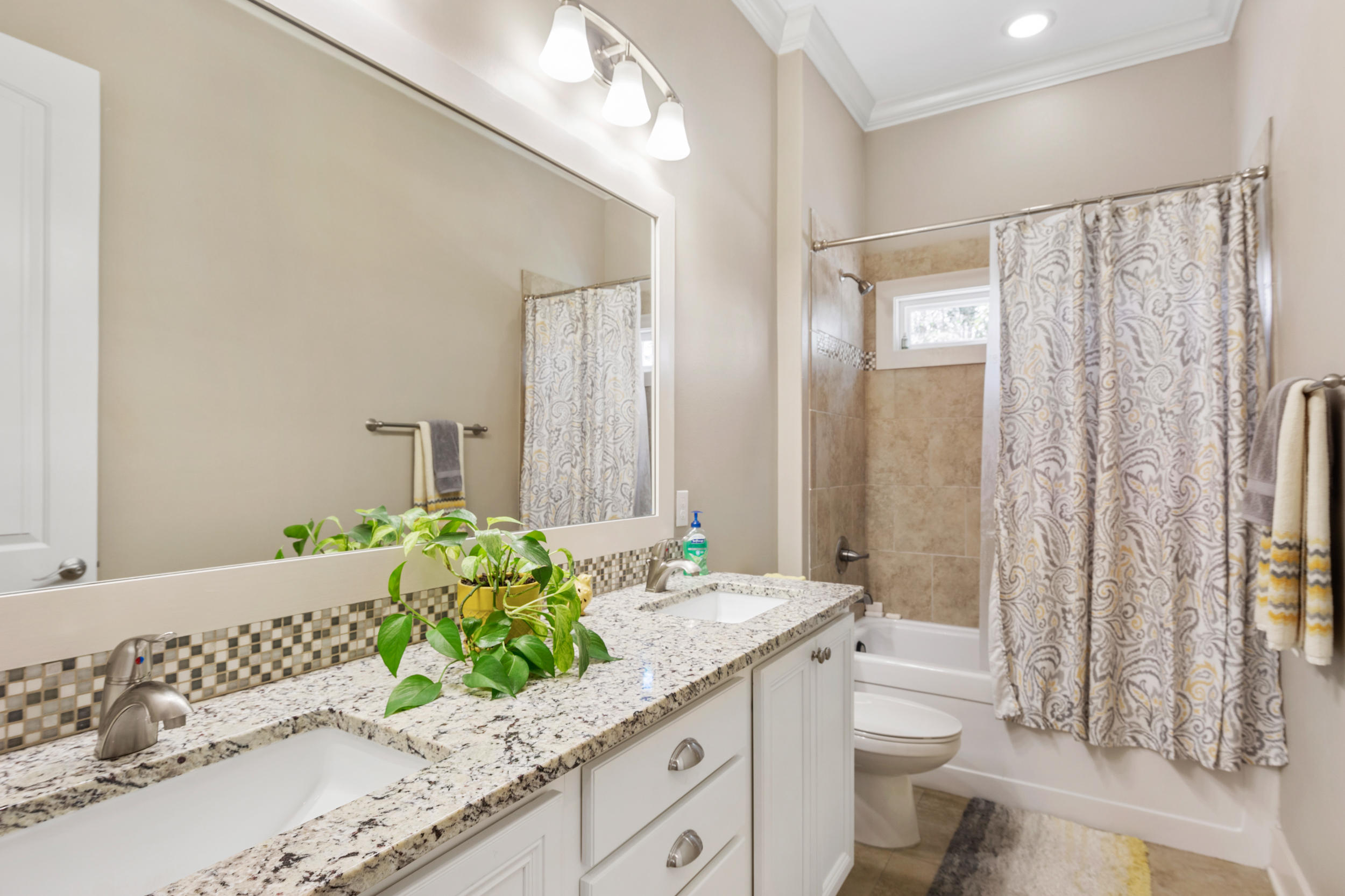 HOLIDAY SHORES ESTATES - Residential