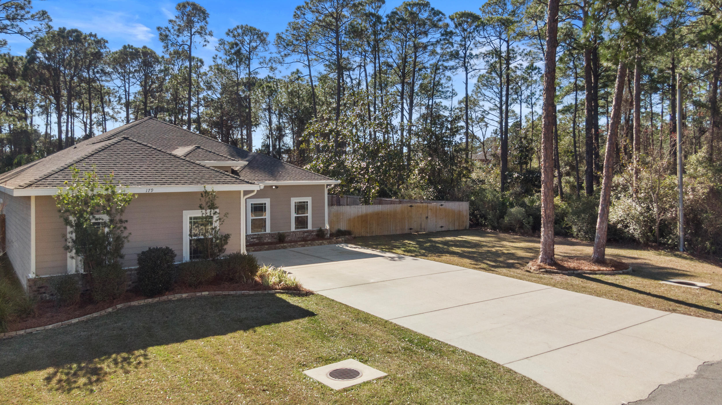 HOLIDAY SHORES ESTATES - Residential