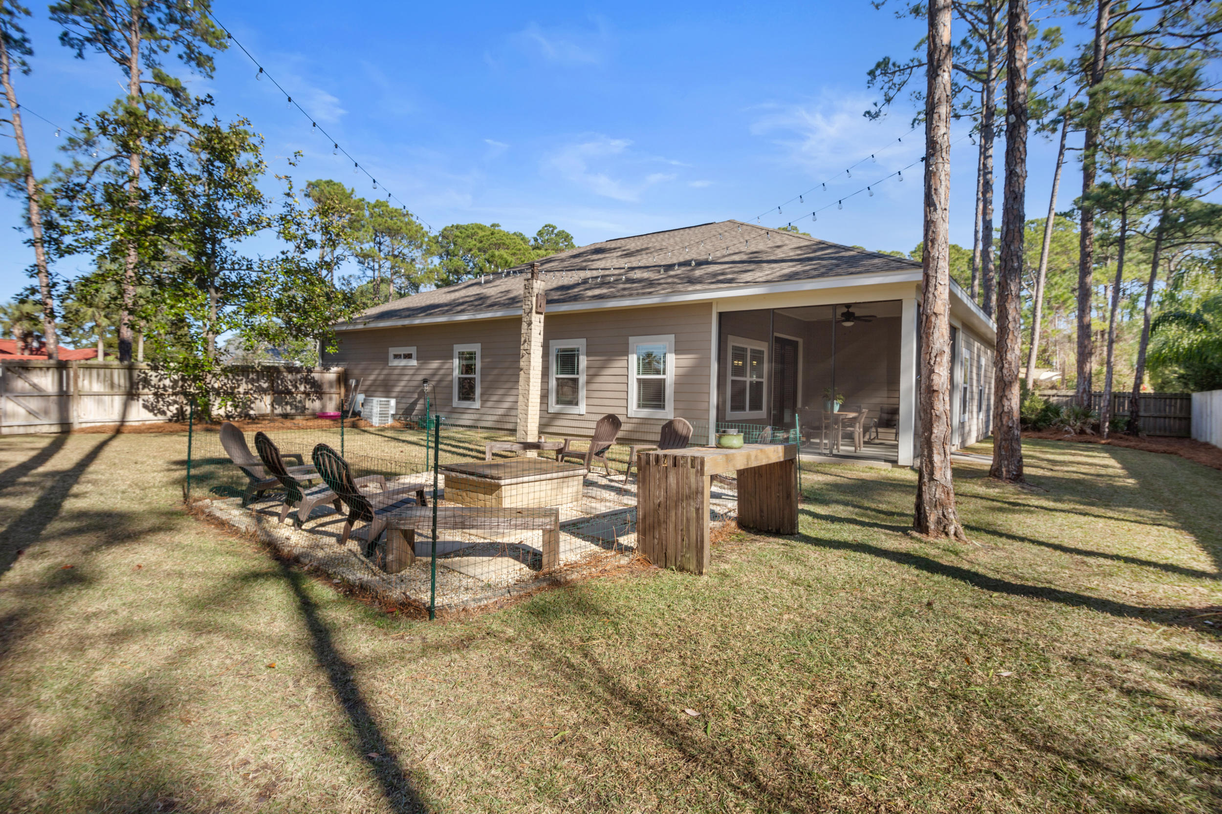 HOLIDAY SHORES ESTATES - Residential