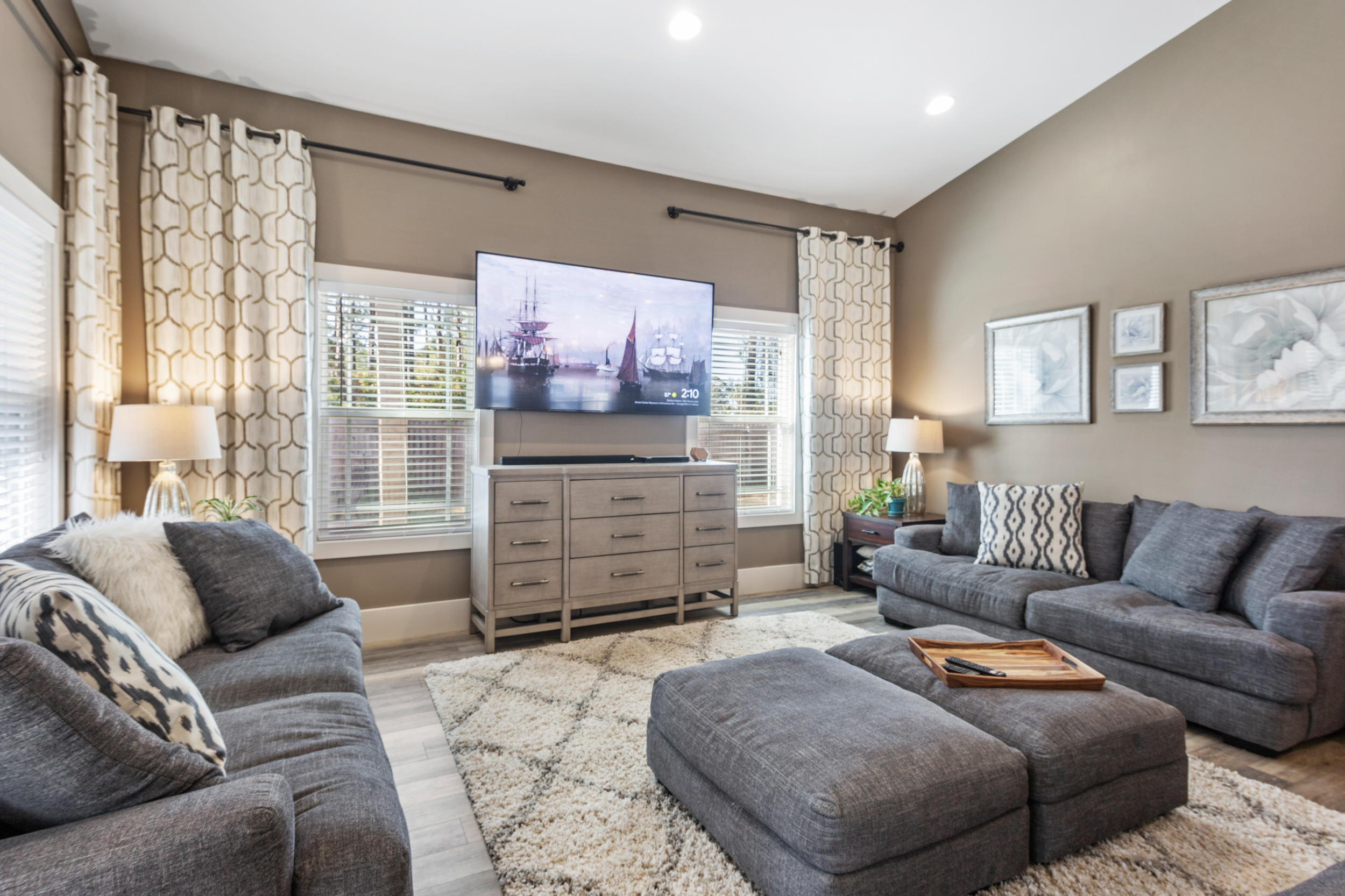 HOLIDAY SHORES ESTATES - Residential