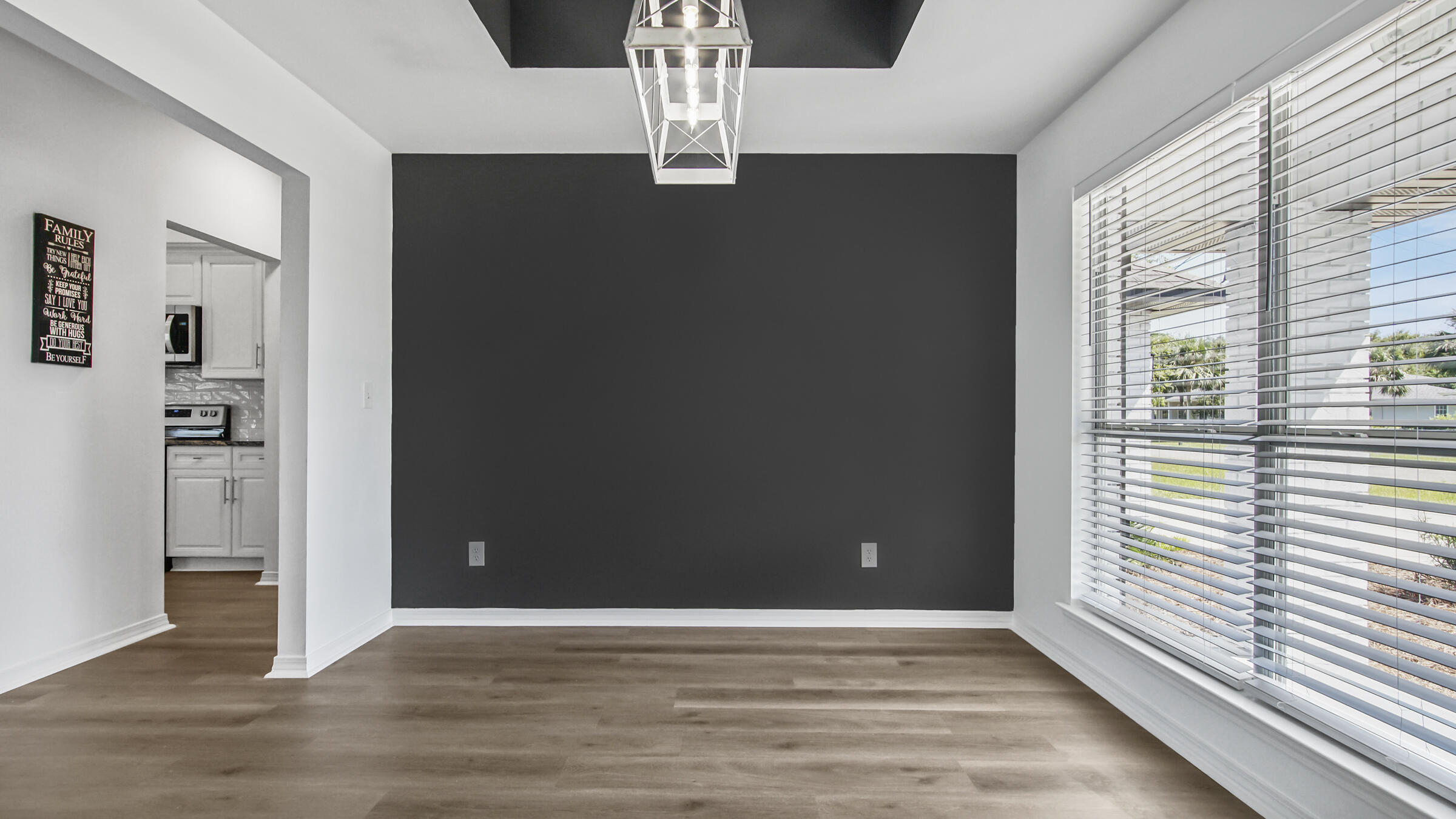 DOROTHY BOWEN ESTATES - Residential