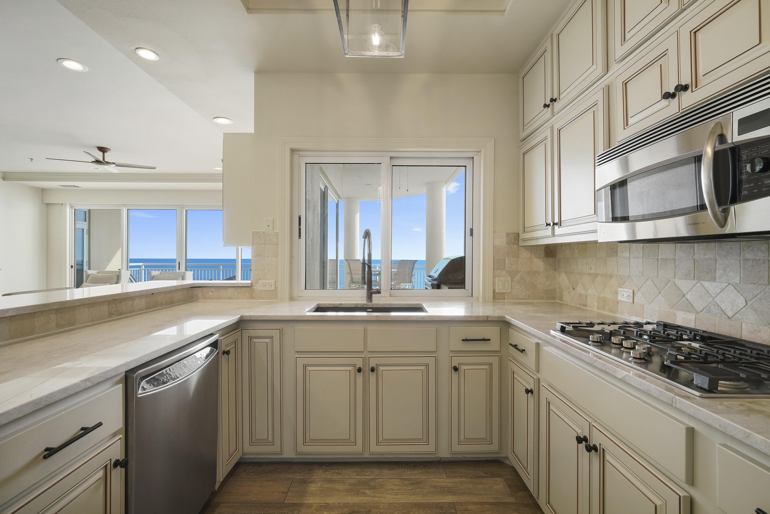 HIDDEN DUNES GRAND VILLAS - Residential
