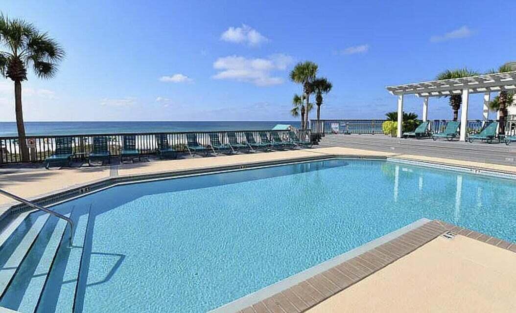 HIDDEN DUNES GRAND VILLAS - Residential