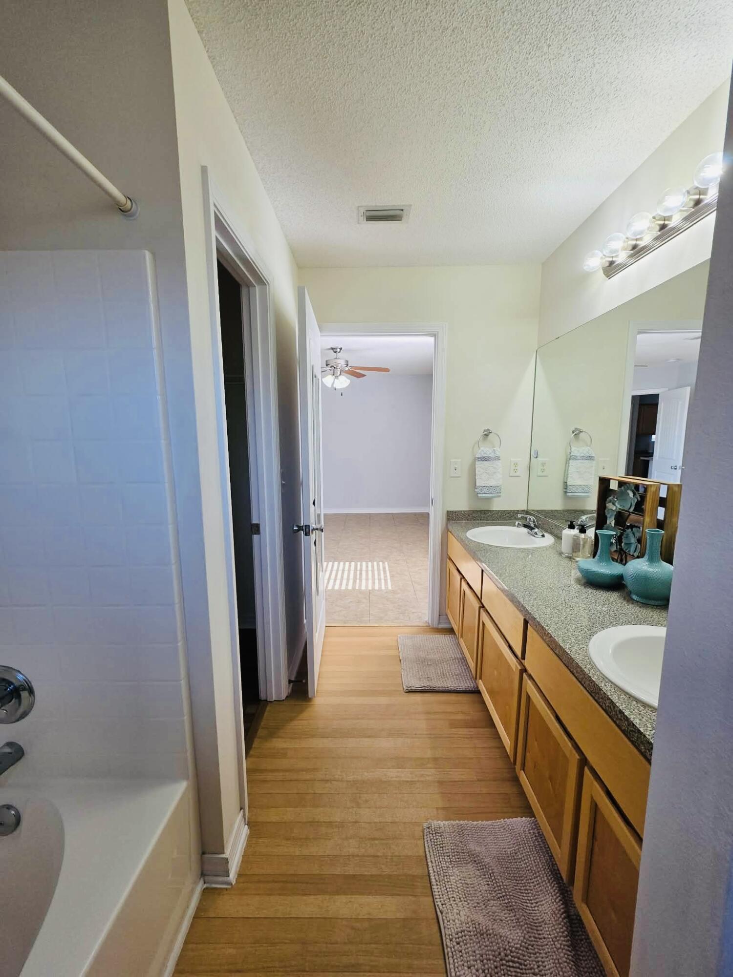 NAVARRE S/D 2ND ADDN - Residential