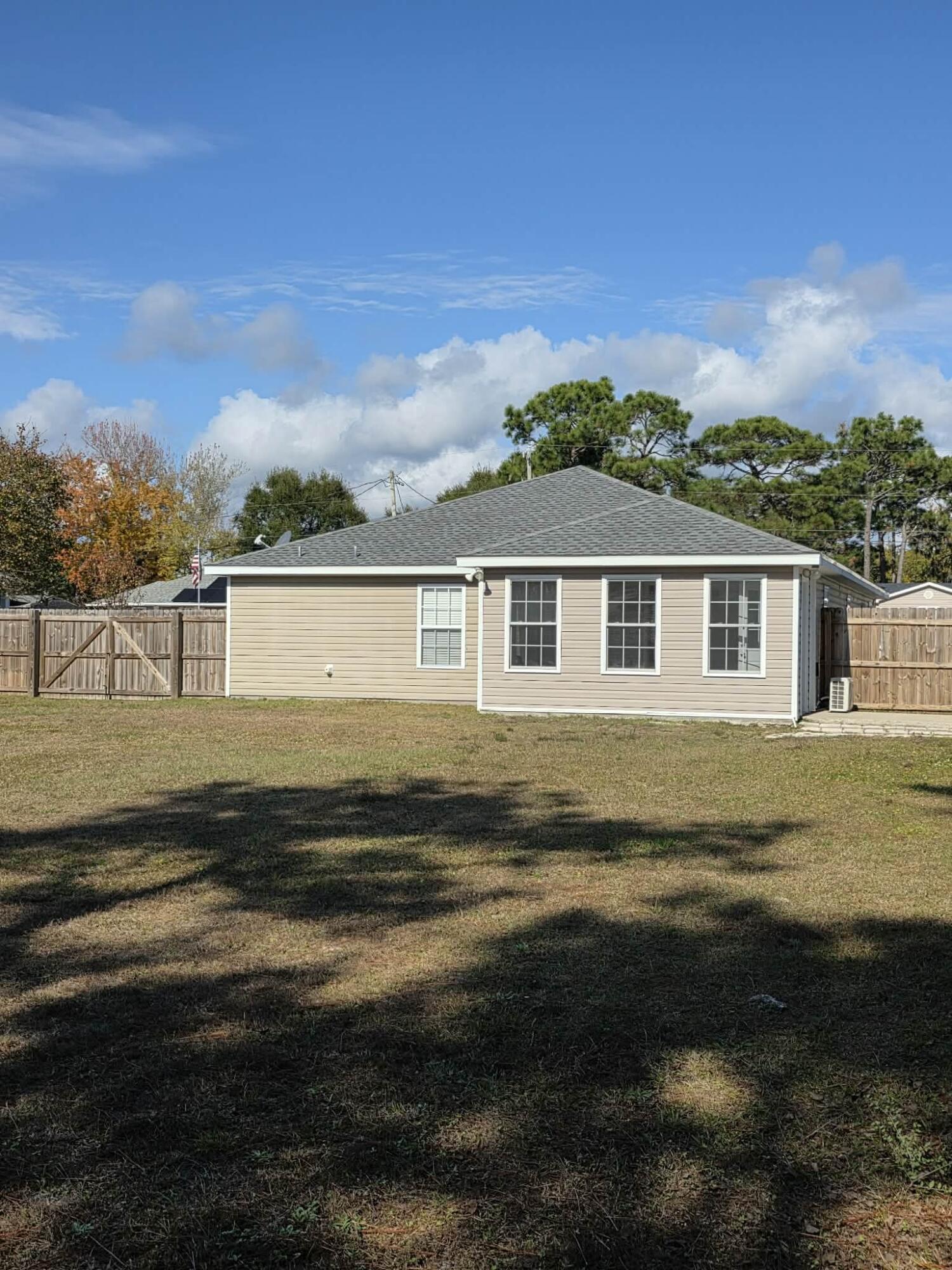 NAVARRE S/D 2ND ADDN - Residential