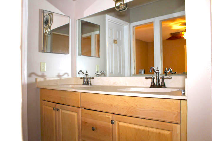 GARNIERS CAY T/H - Residential