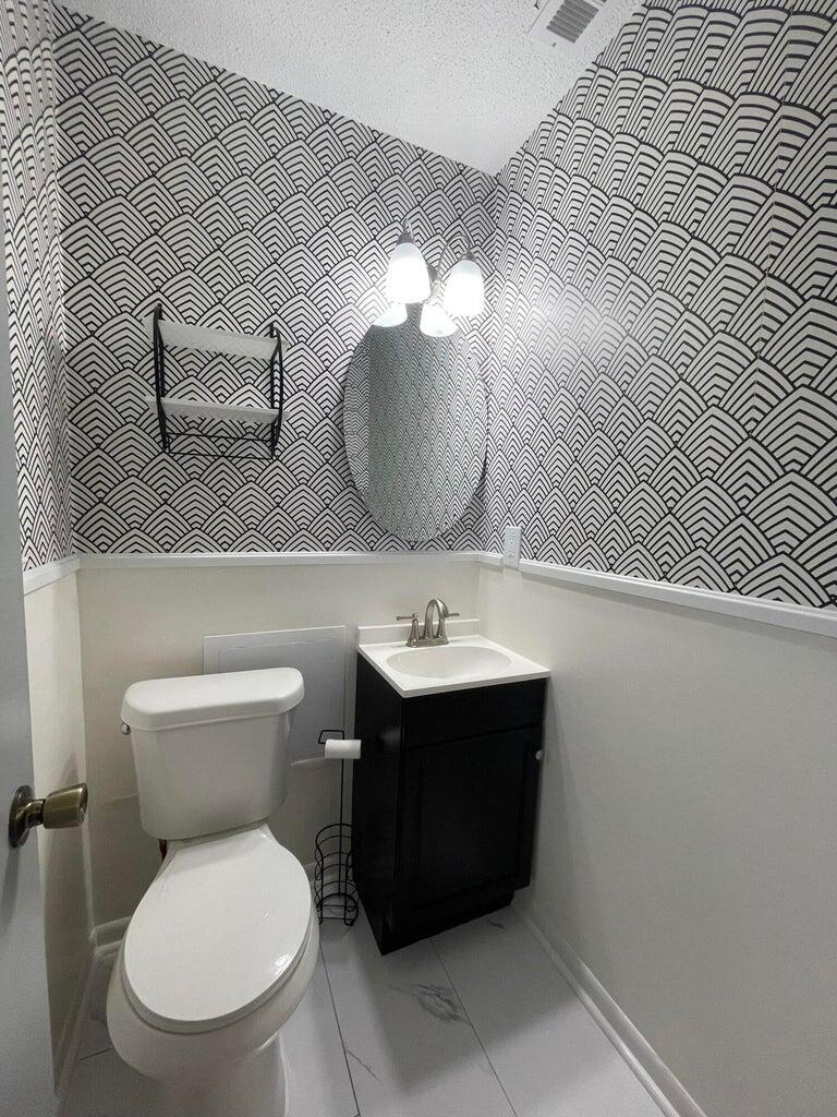 ADAMS POWELL EAST - Residential Lease