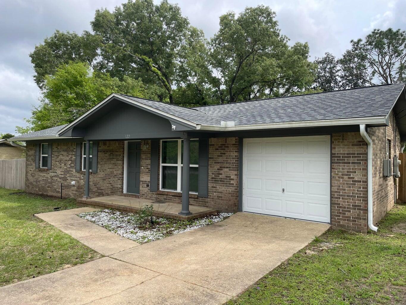 ADAMS POWELL EAST - Residential Lease