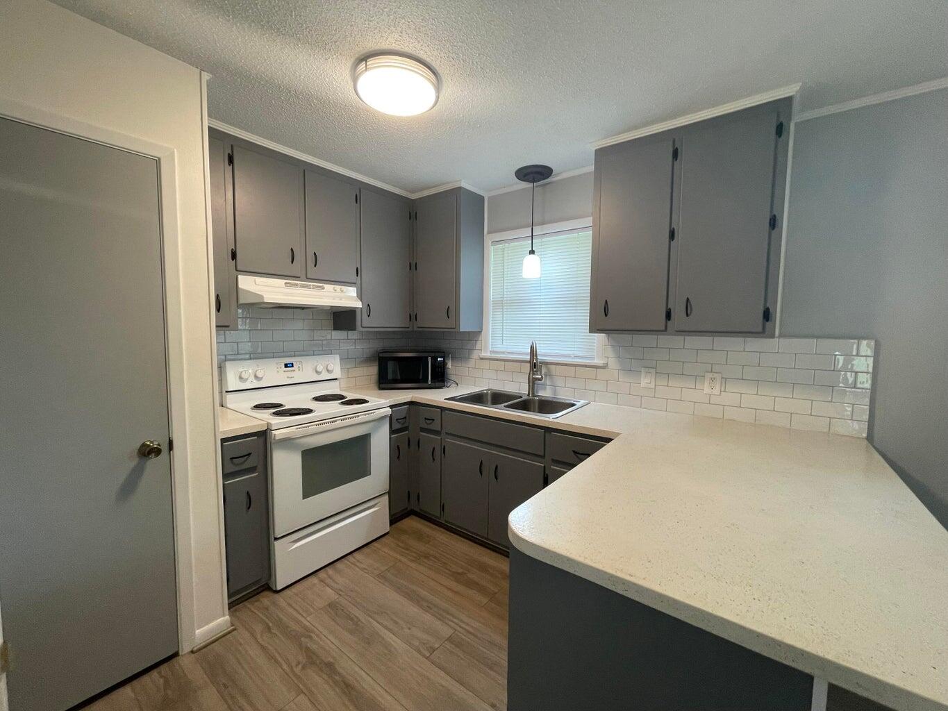 ADAMS POWELL EAST - Residential Lease