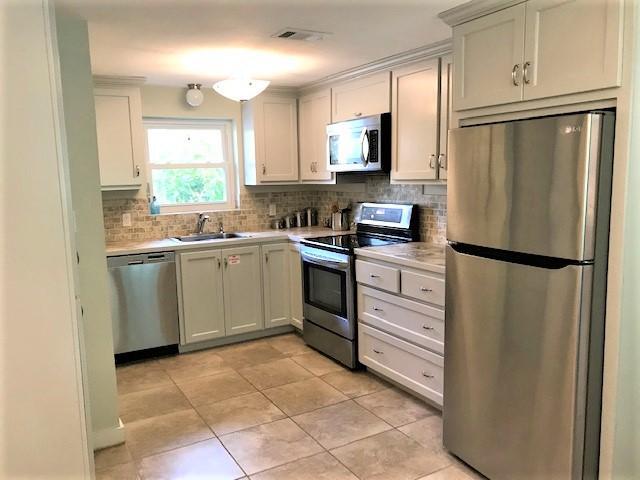 BEACH HIGHLANDS - Residential Lease