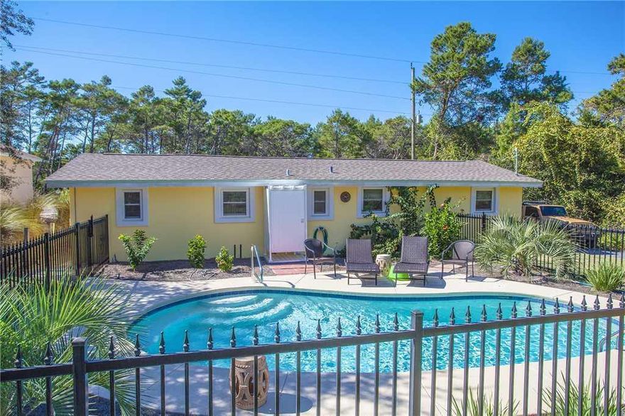 This colorful, old-style 3-bedroom 1 bath Florida beach cottage is super cozy and quaint! You'll also enjoy the beautiful private pool after a long day at the beach or at work. This private, secluded retreat is unfurnished, located on the west end of 30A in Dune Allen Beach and down the street from the new beach access. It is just around the corner from Stinky's Fish Camp, so you can walk for the best oysters and Bloody Mary's on 30A. You're also only 1.8 miles (a 9-minute bike ride) from Gulf Place Town Center where you'll find more delicious restaurants and cafes, as well as fun and funky local art galleries and boutiques.