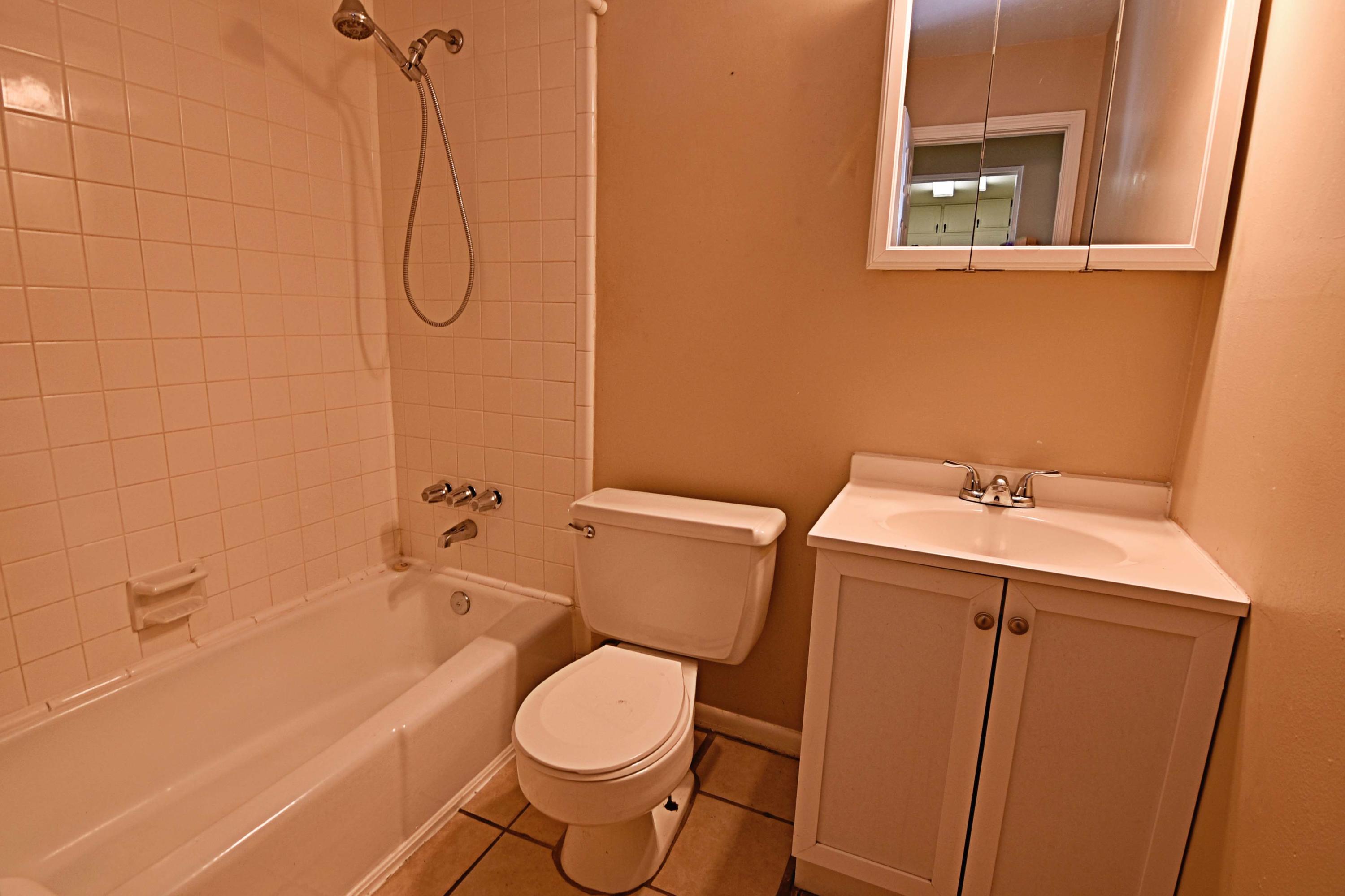 BAYVIEW WATERS CONDO - Residential