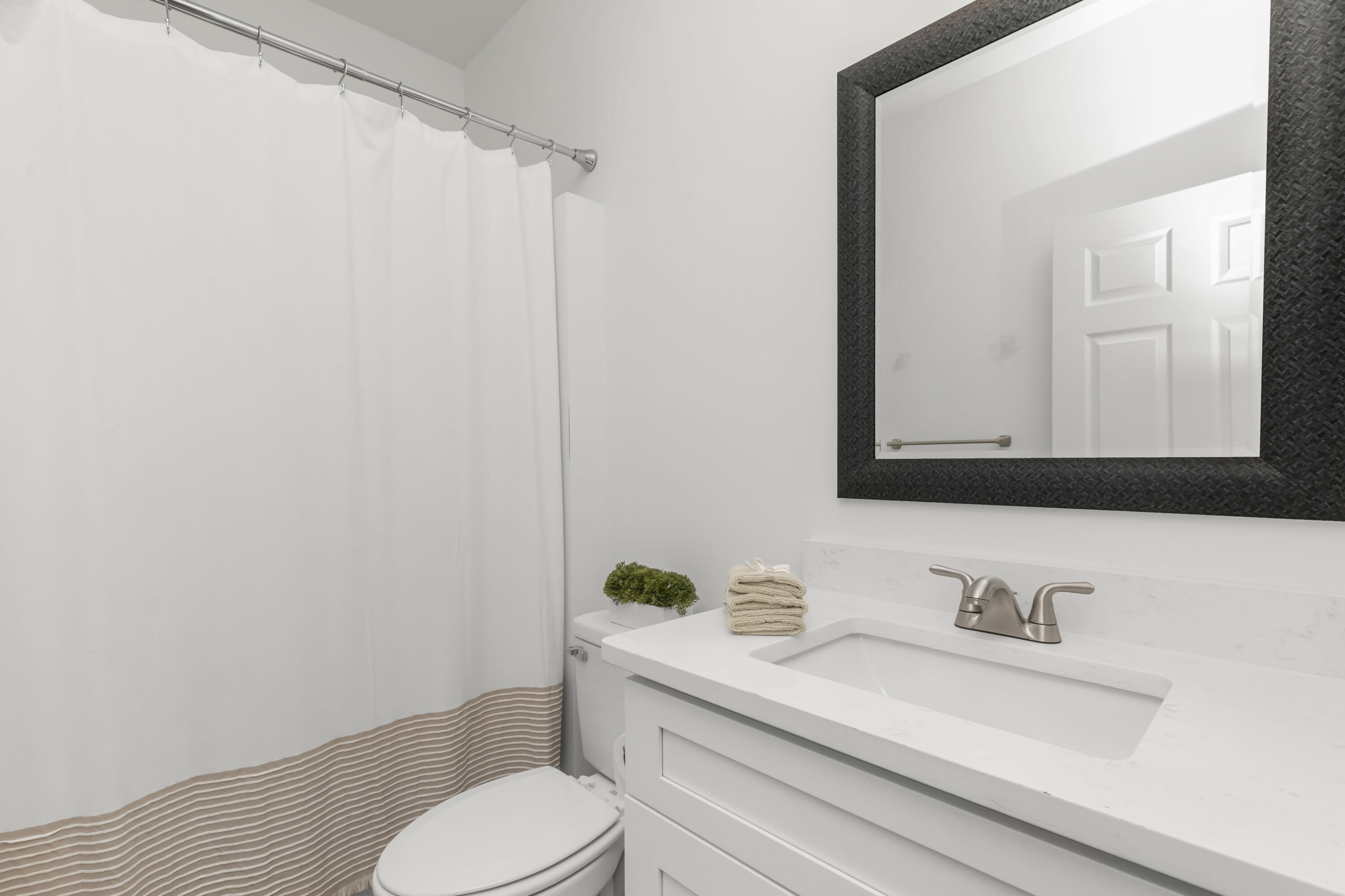 MORRIS ADD CRESTVIEW LOTS 43 & 44 BLK 7 - Residential