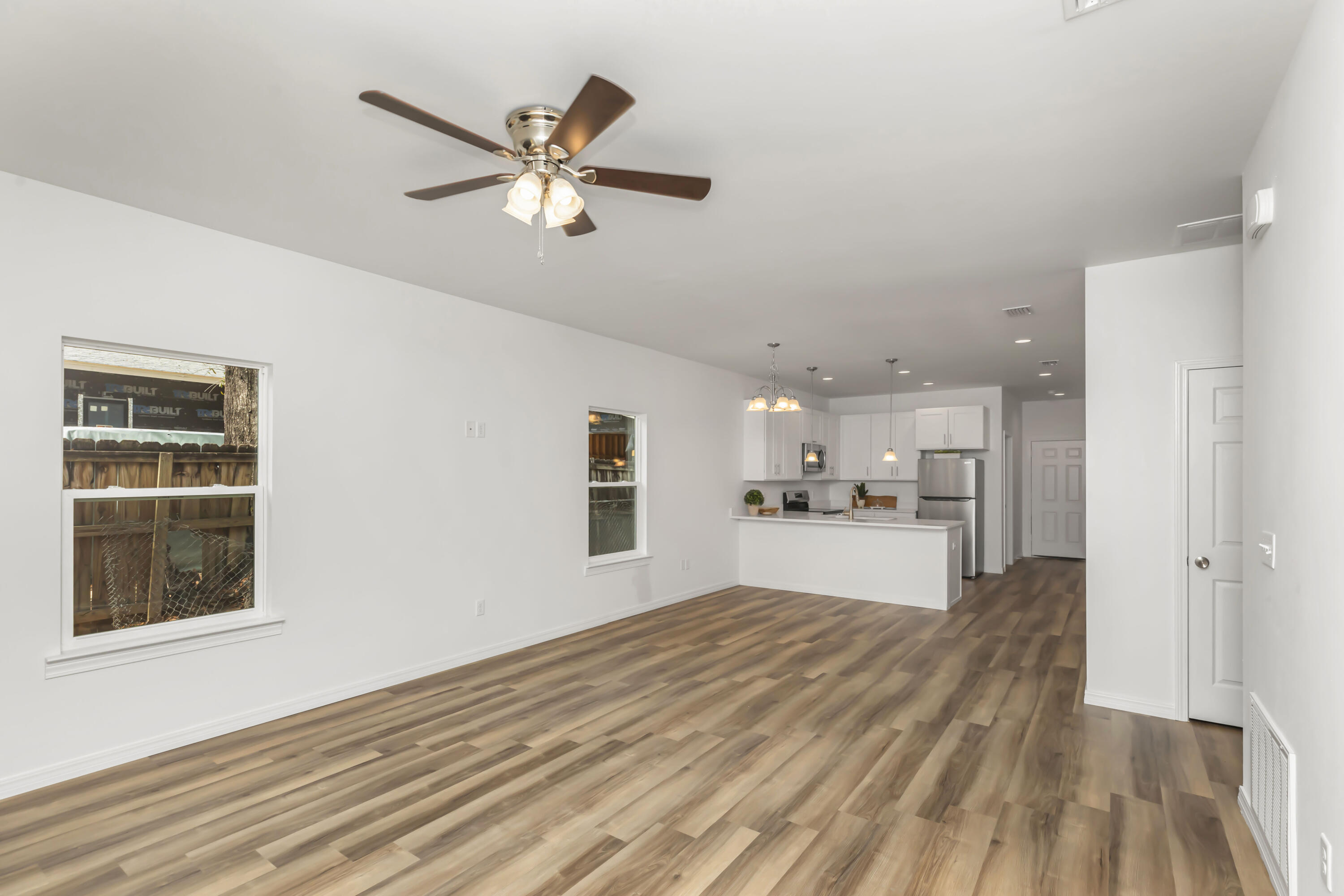 MORRIS ADD CRESTVIEW LOTS 43 & 44 BLK 7 - Residential