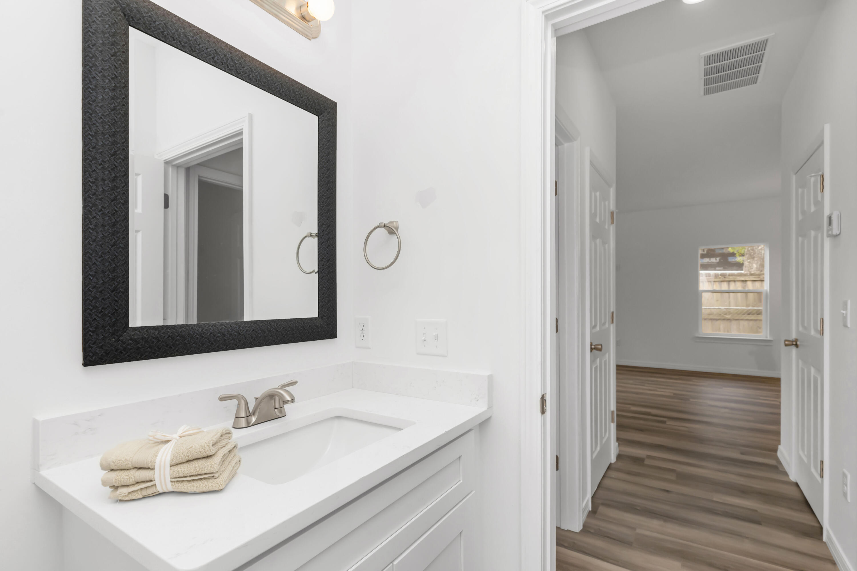 MORRIS ADD CRESTVIEW LOTS 43 & 44 BLK 7 - Residential