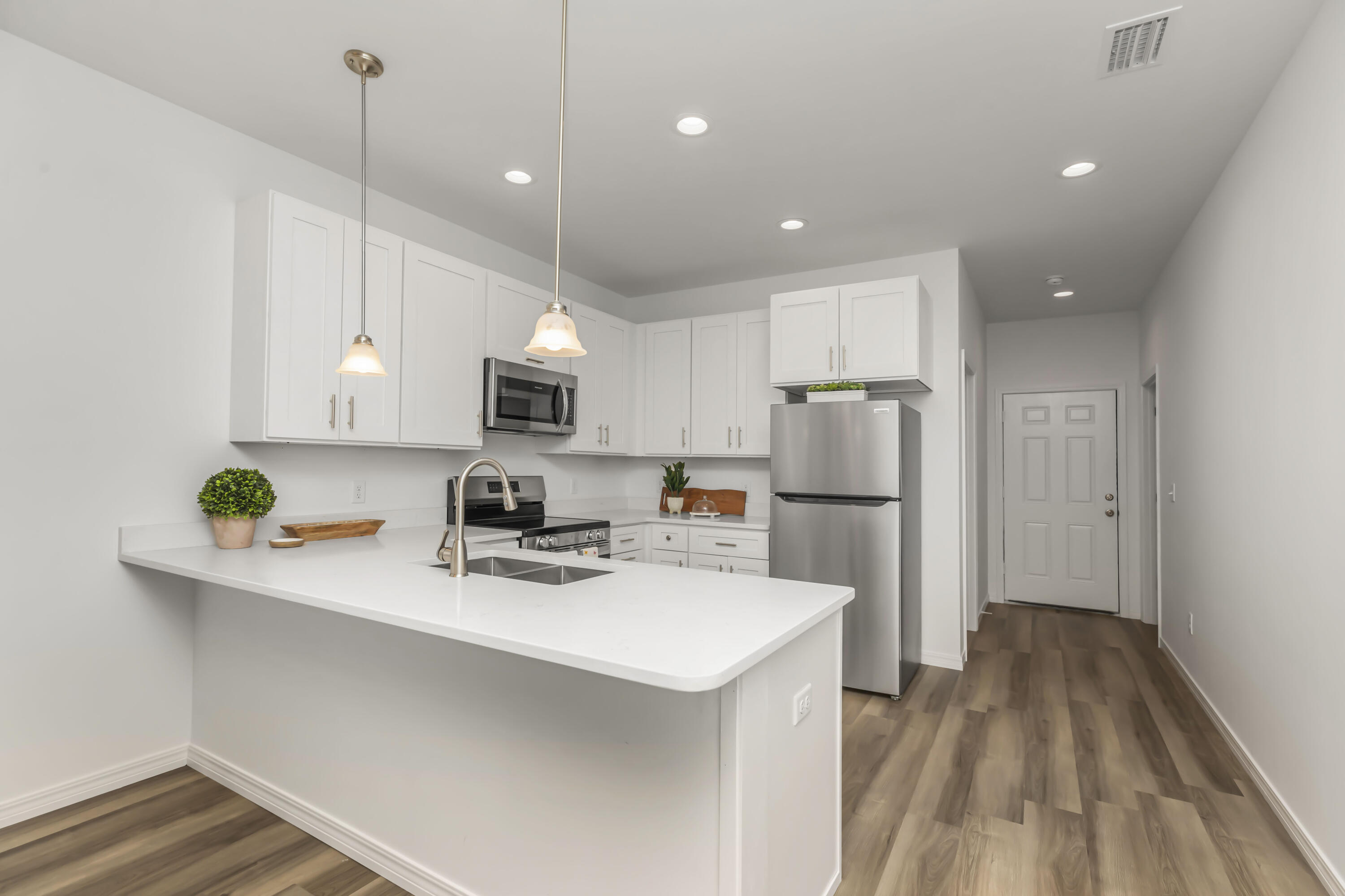 MORRIS ADD CRESTVIEW LOTS 43 & 44 BLK 7 - Residential