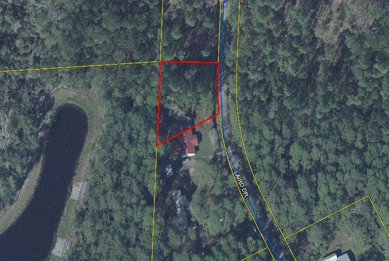 Great lot located in Freeport, FL and very convenient to the 331 Bridge and the Beaches of South Walton.