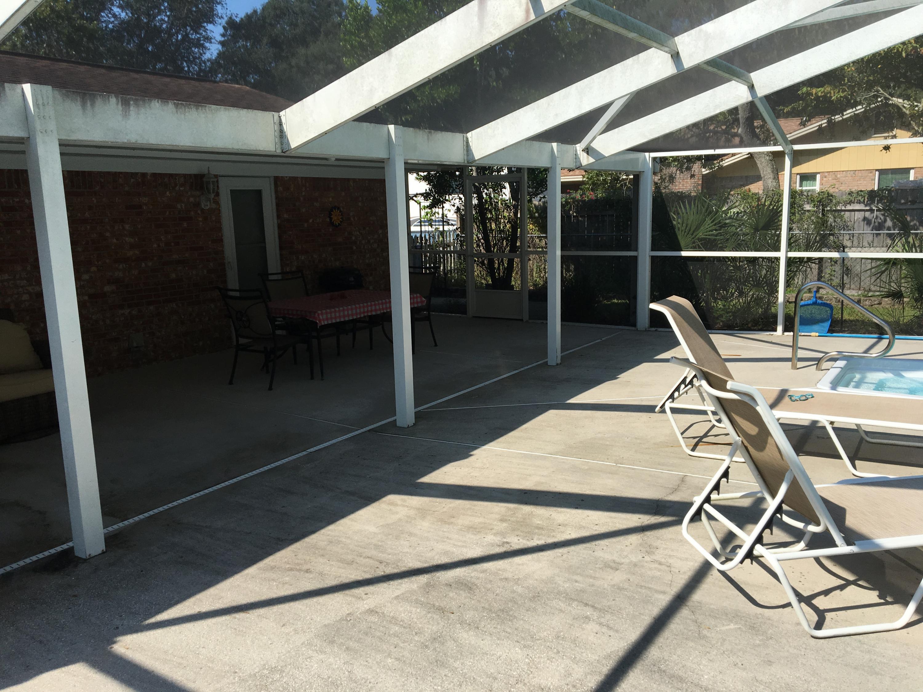 COLLEGE WOOD - Residential