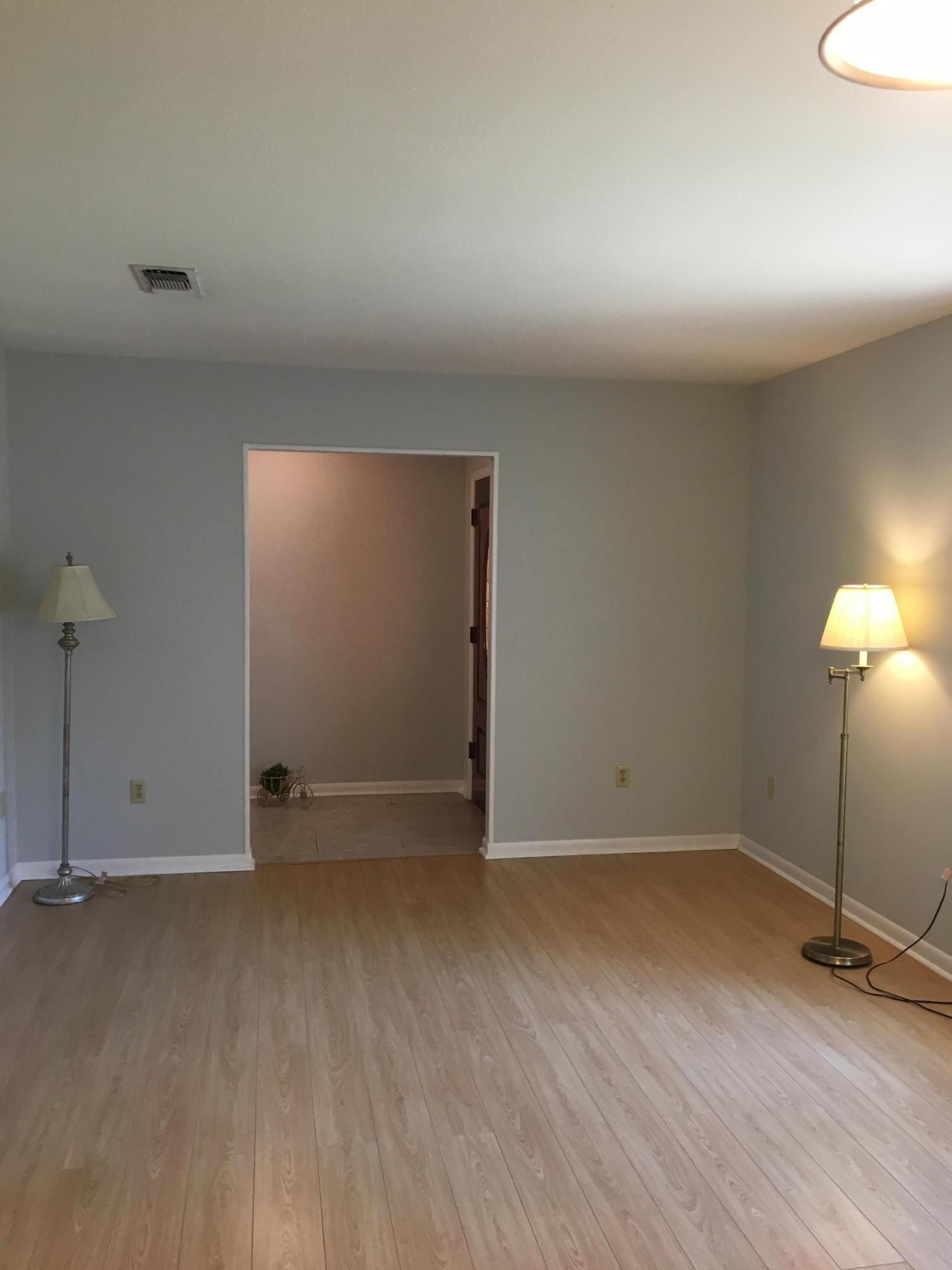 COLLEGE WOOD - Residential