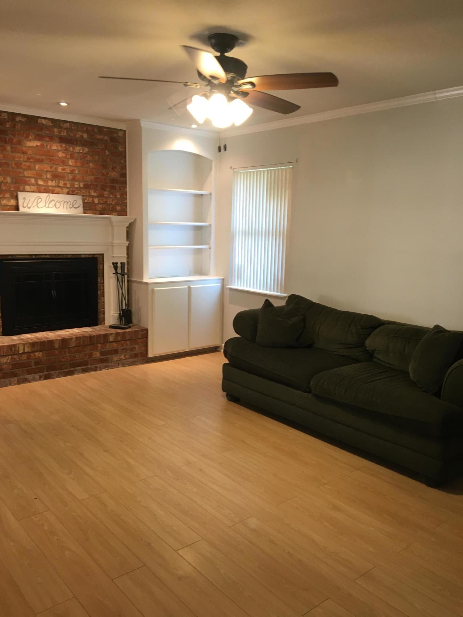 COLLEGE WOOD - Residential