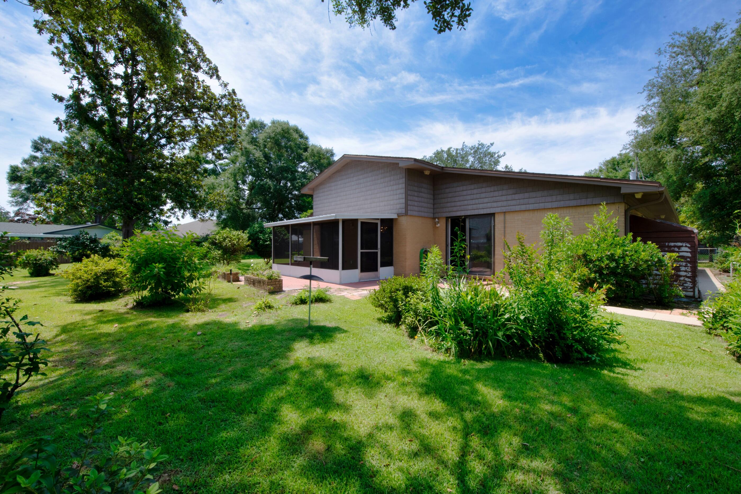 BAYOU WOODS 2ND ADDN - Residential