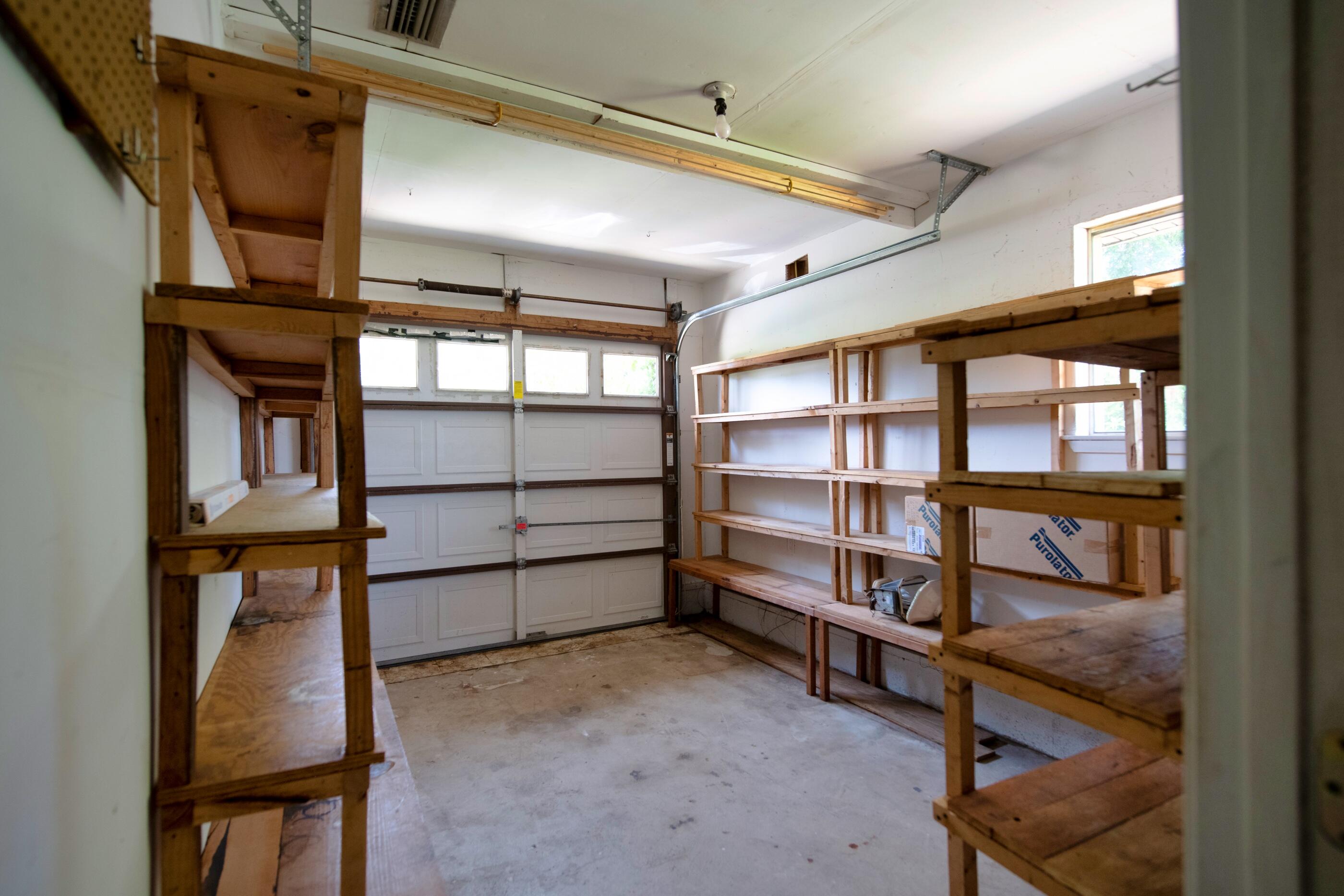 BAYOU WOODS 2ND ADDN - Residential