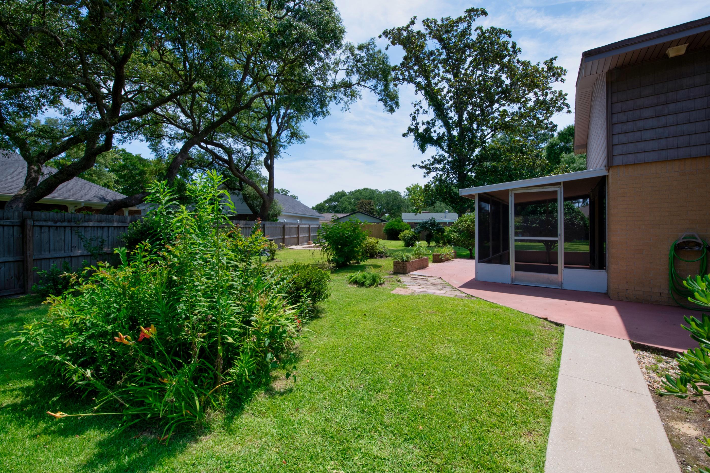 BAYOU WOODS 2ND ADDN - Residential