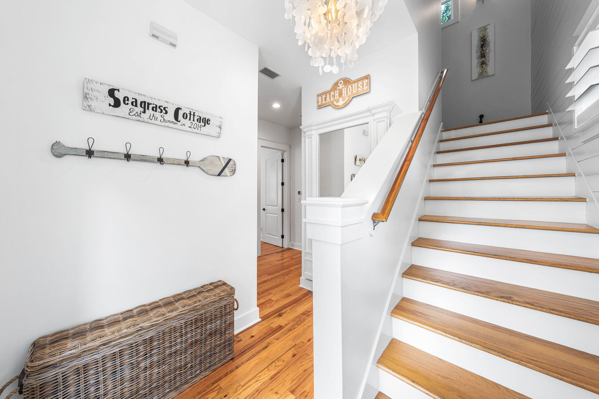 COTTAGES AT EASTERN LAKE - Residential