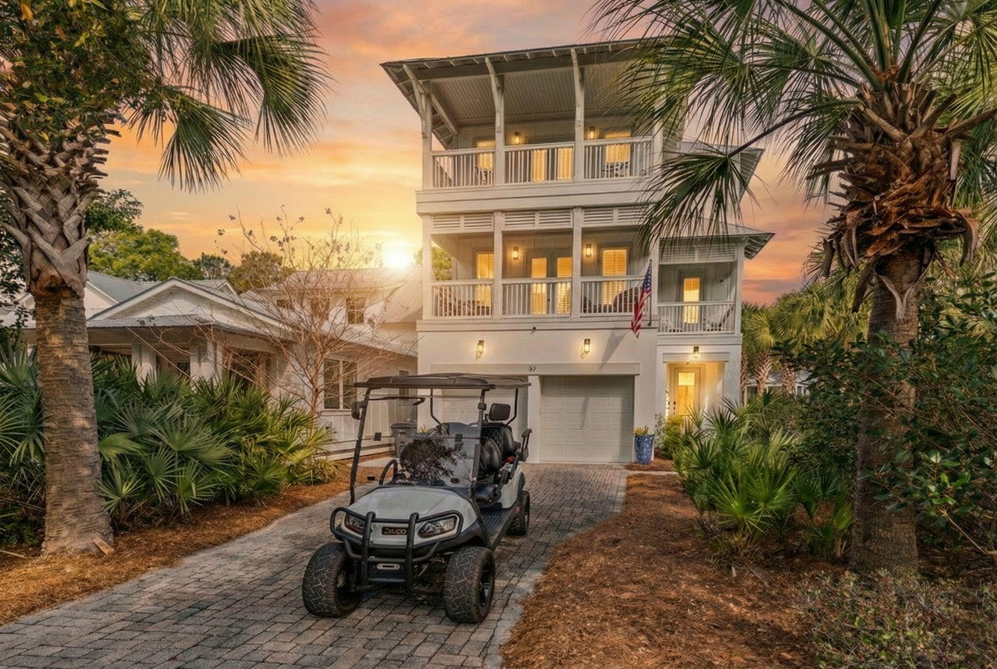COTTAGES AT EASTERN LAKE - Residential
