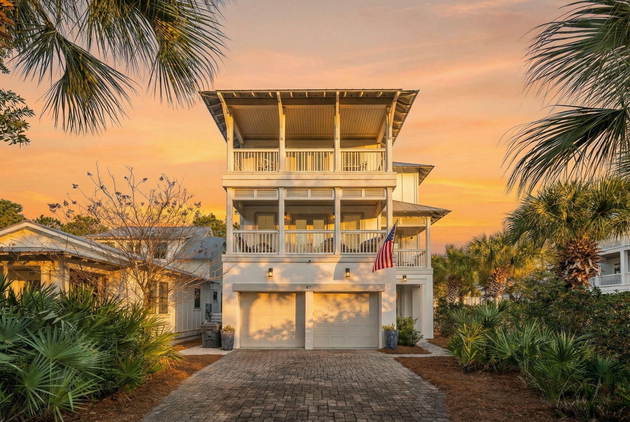 COTTAGES AT EASTERN LAKE - Residential