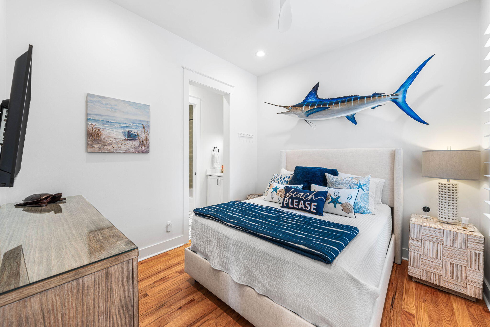 COTTAGES AT EASTERN LAKE - Residential