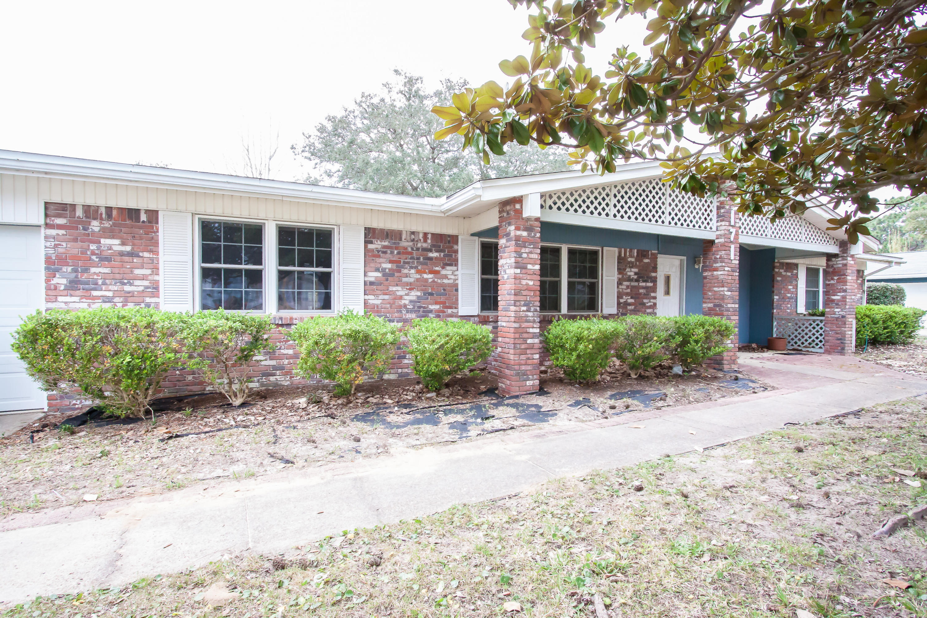 LAKE LORRAINE ESTATES 1 - Residential