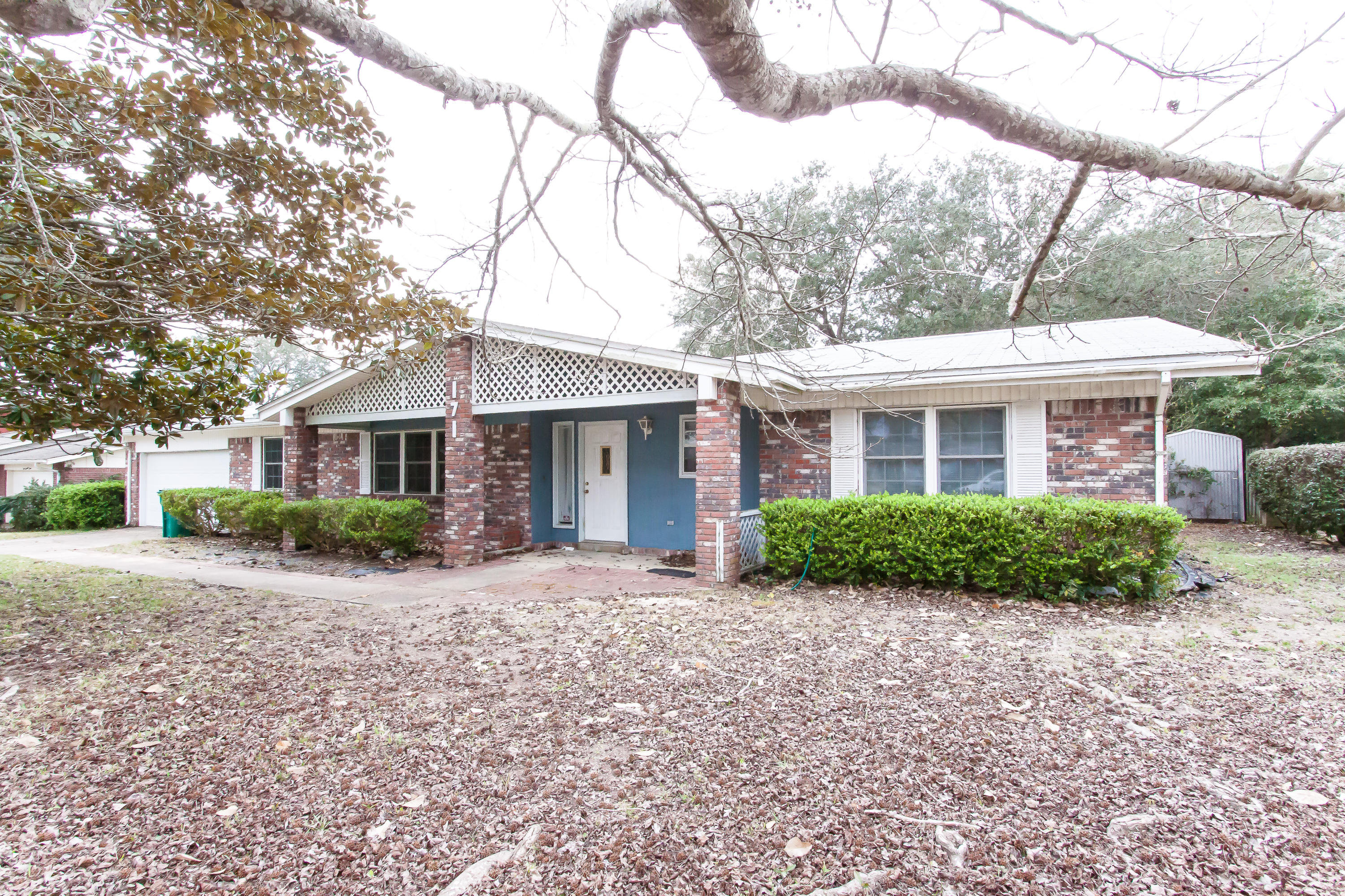 LAKE LORRAINE ESTATES 1 - Residential