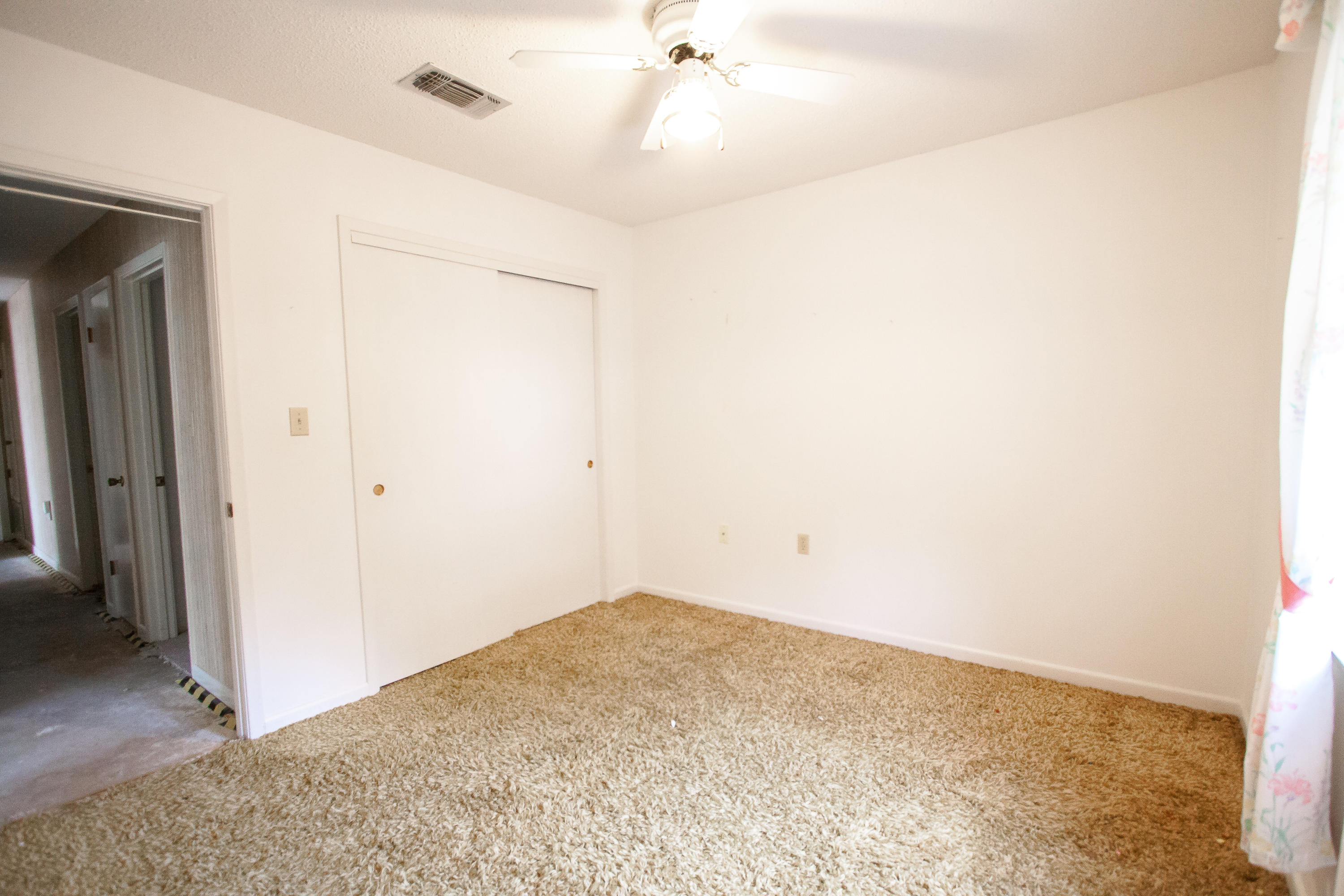 LAKE LORRAINE ESTATES 1 - Residential