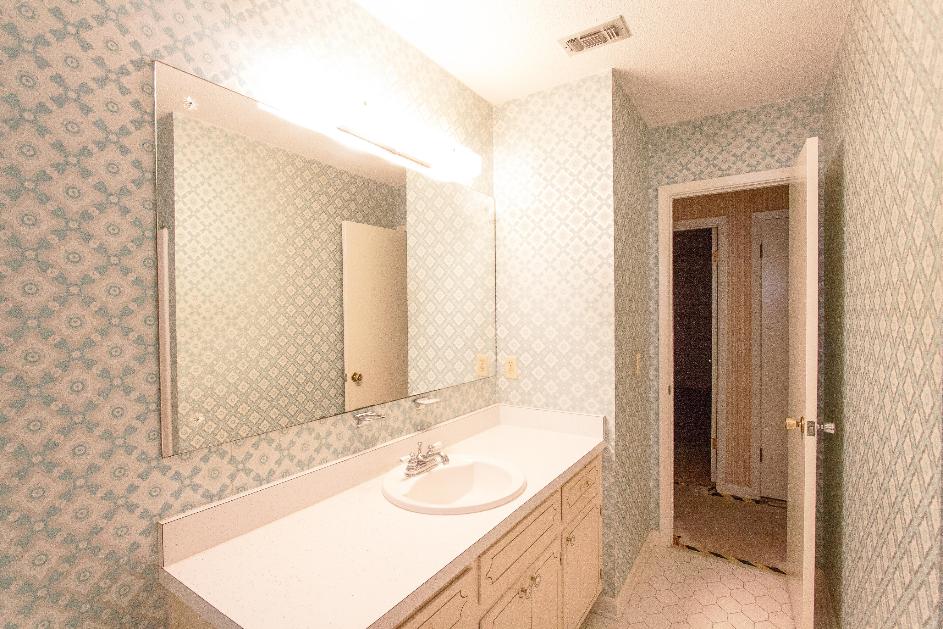 LAKE LORRAINE ESTATES 1 - Residential