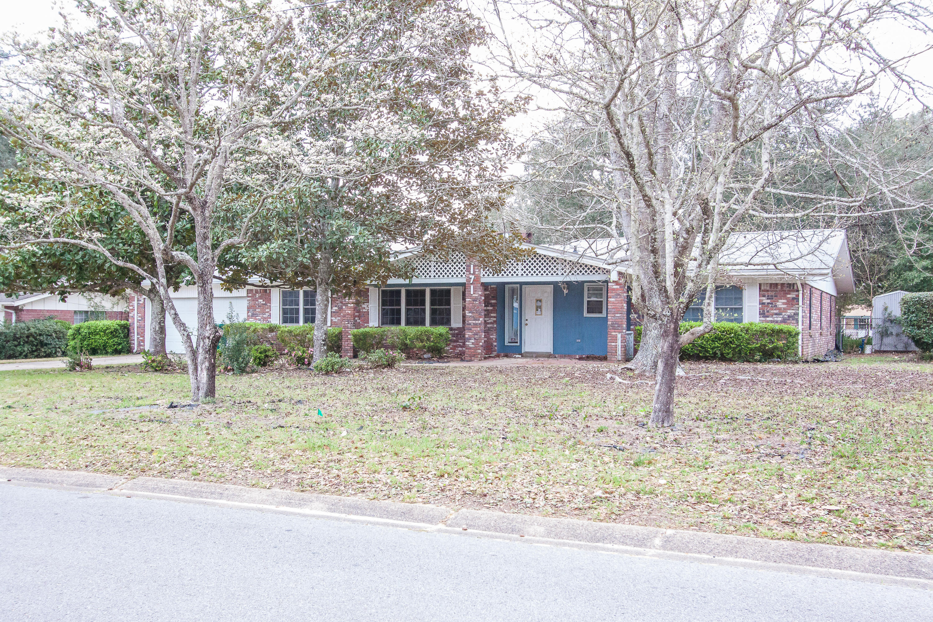 LAKE LORRAINE ESTATES 1 - Residential