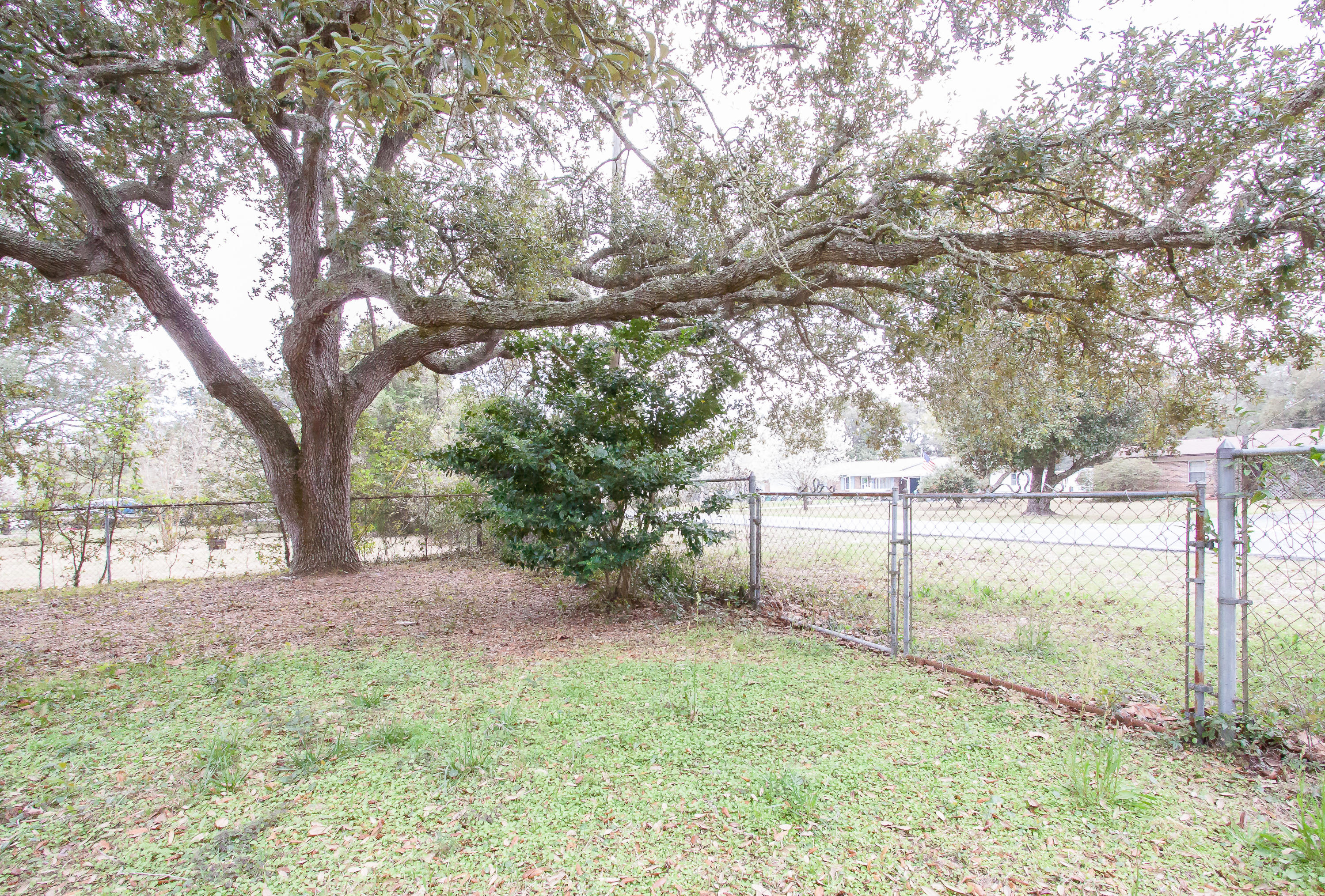 LAKE LORRAINE ESTATES 1 - Residential