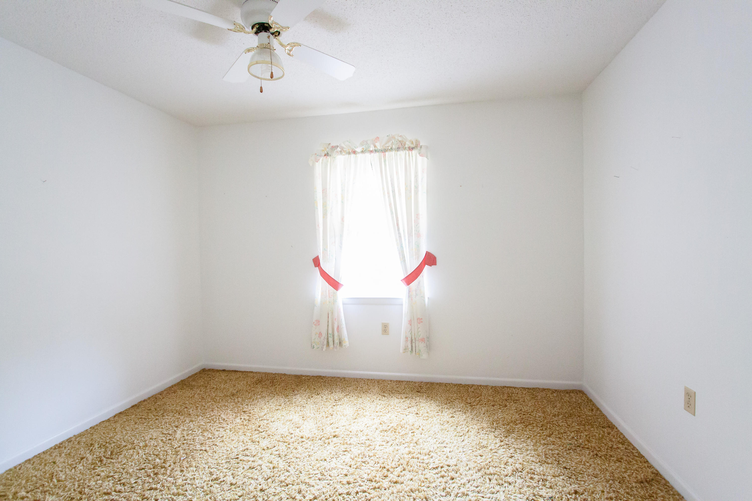 LAKE LORRAINE ESTATES 1 - Residential