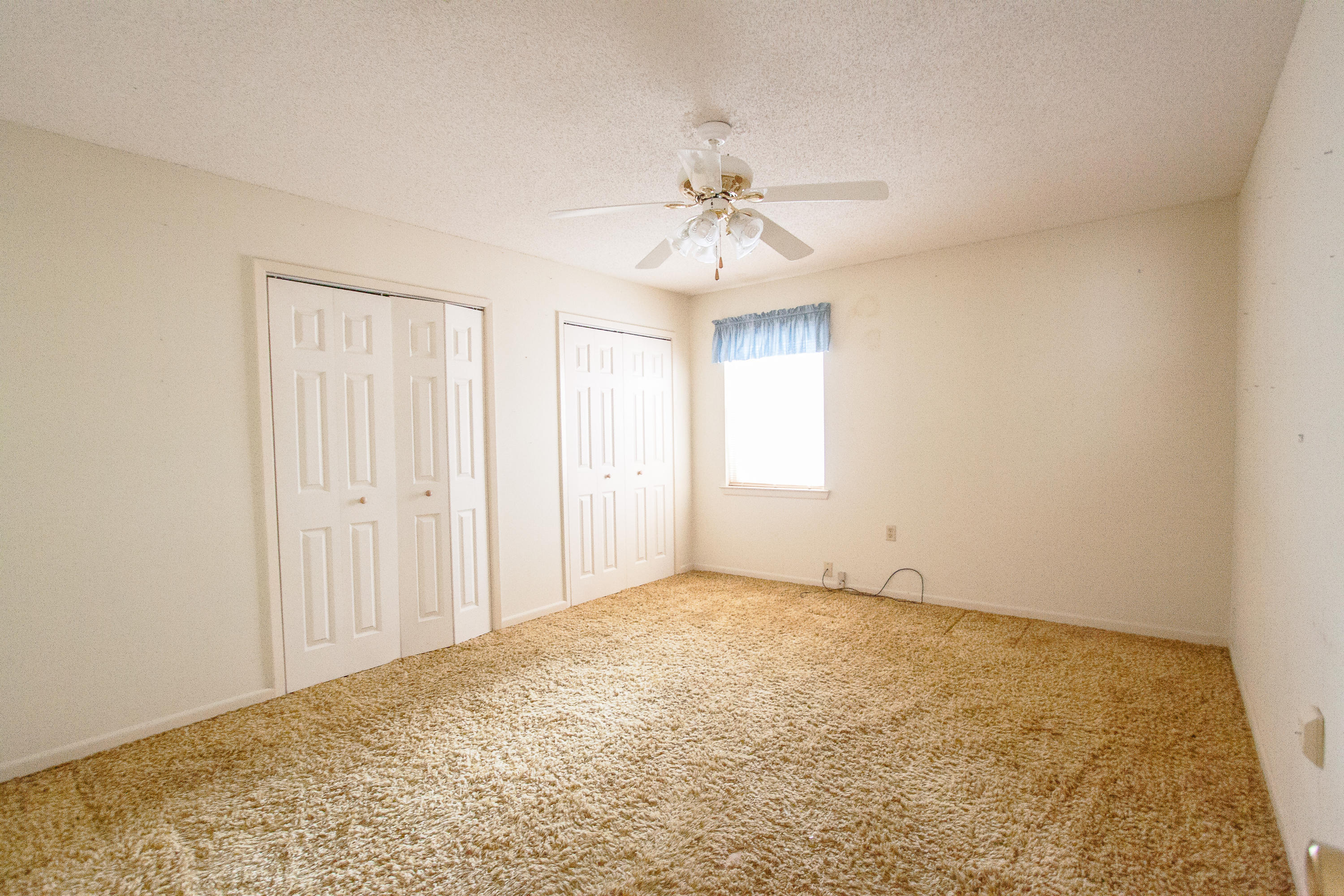 LAKE LORRAINE ESTATES 1 - Residential