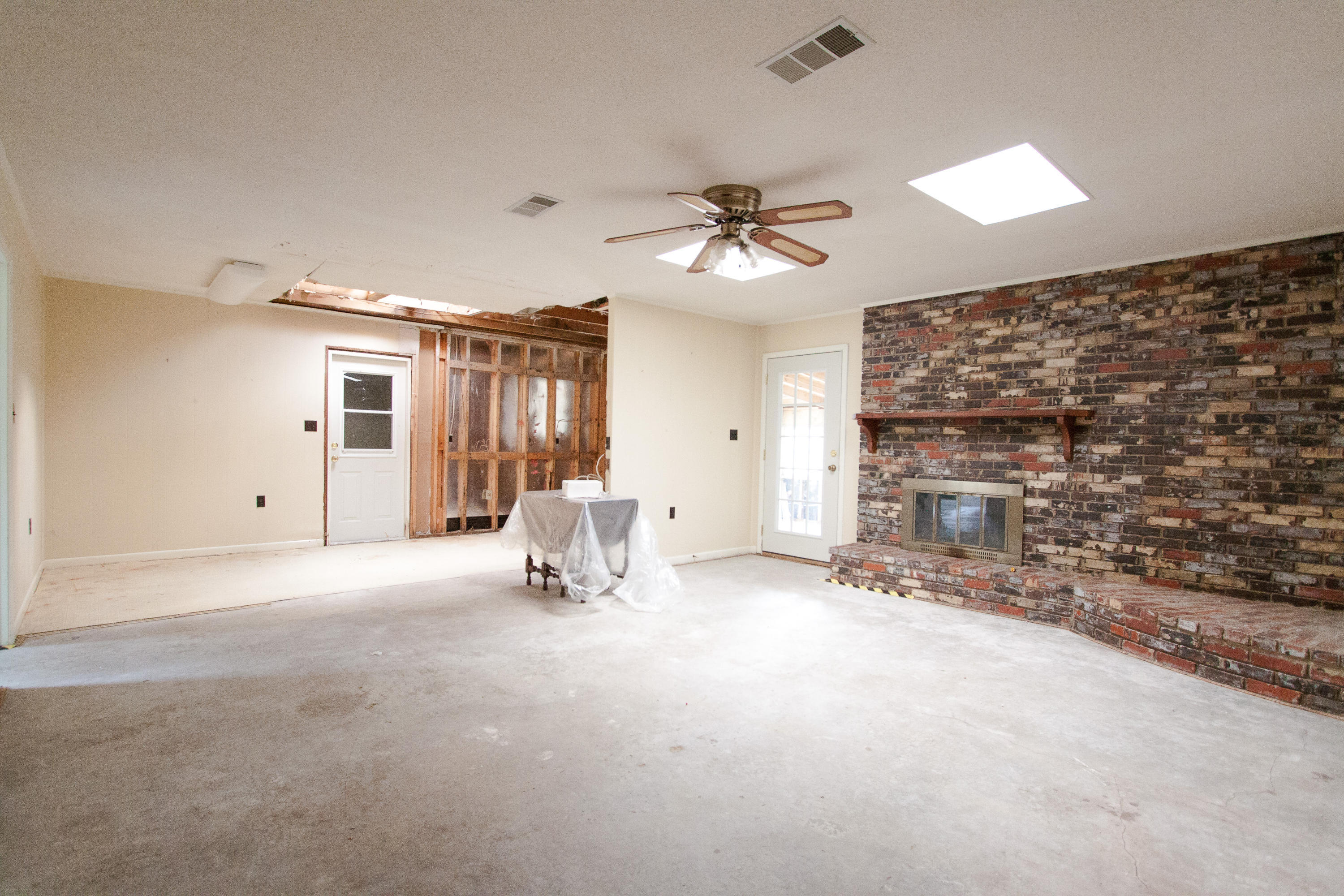 LAKE LORRAINE ESTATES 1 - Residential