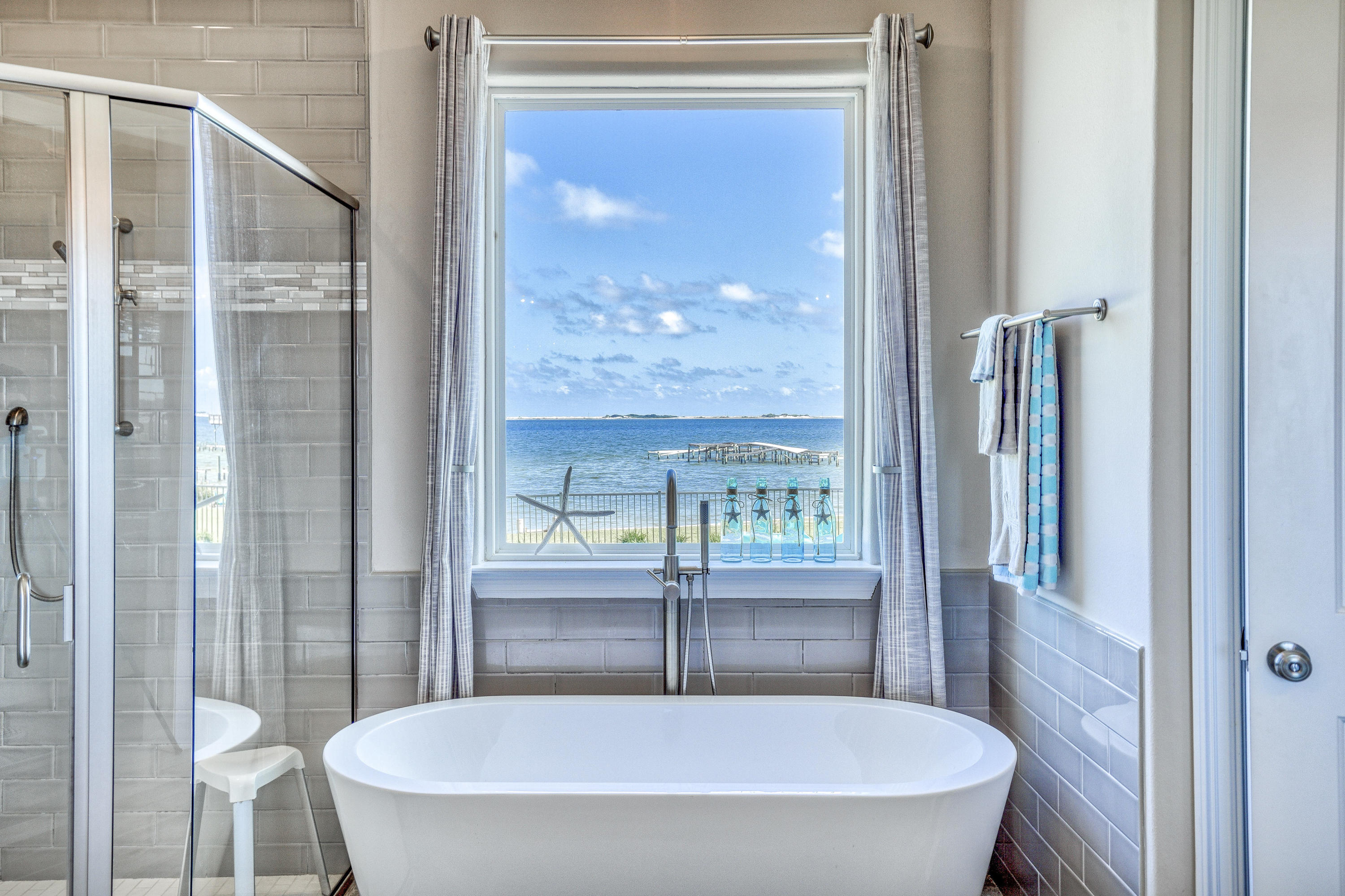 RIVIERA BEACH - Residential